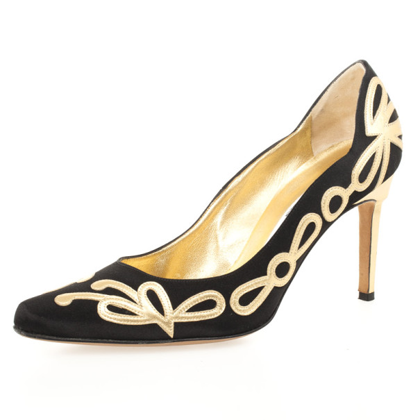 Pre Owned Manolo Blahnik  Black Satin Gold Detail Pumps Size 38.5