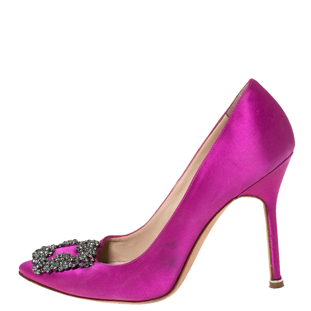 

Manolo Blahnik Pink Satin Hangisi Crystal Embellished Pumps Size