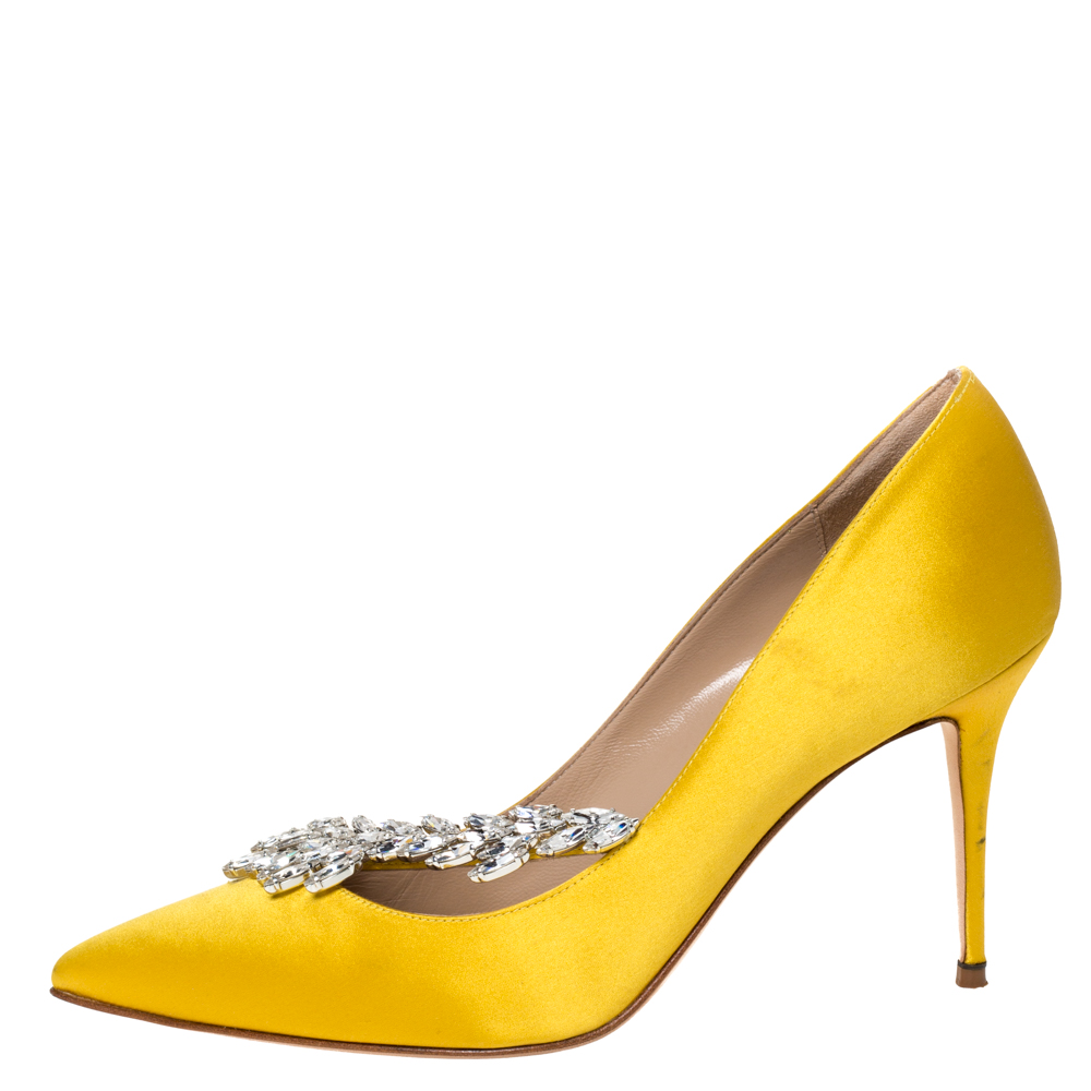 

Manolo Blahnik Yellow Satin Nadira Crystal Embellished Pointed Toe Pumps Size