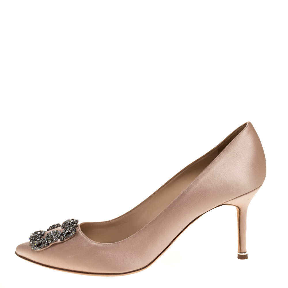 

Manolo Blahnik Beige Satin Hangisi Crystal Embellished Pumps Size