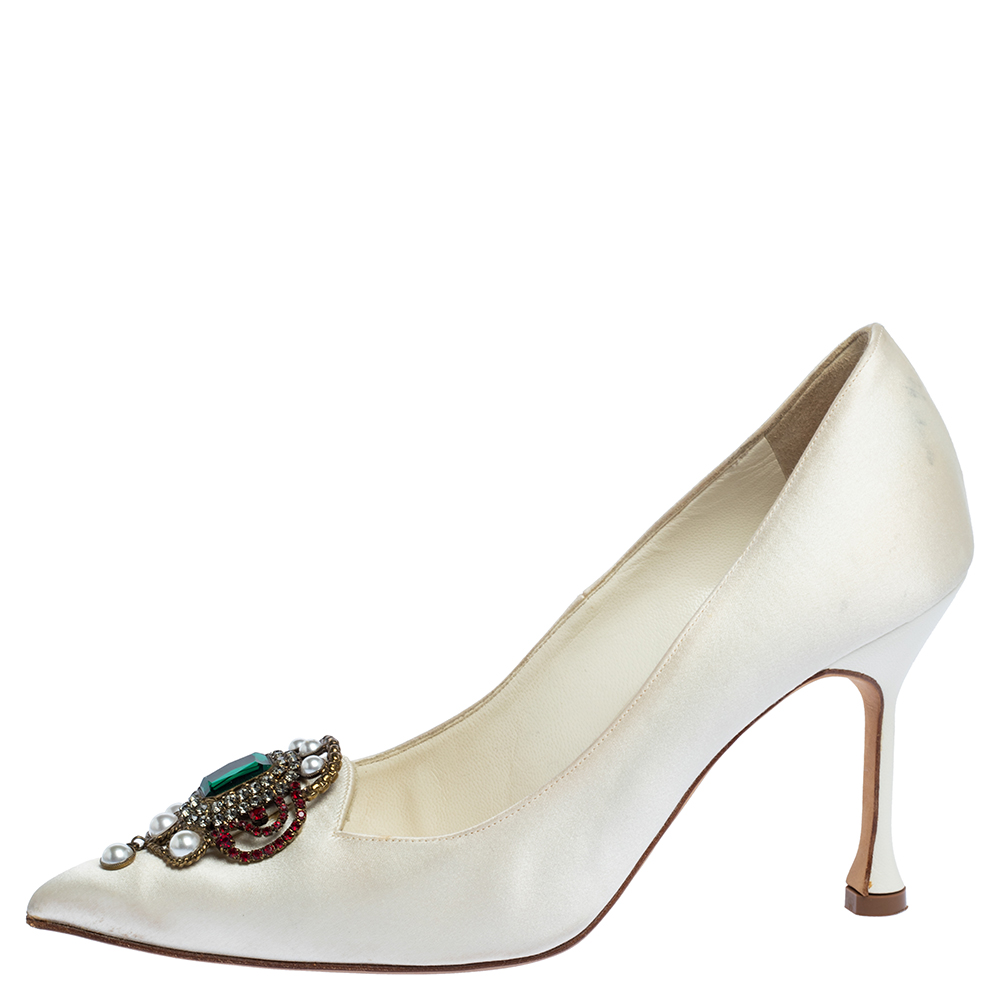 

Manolo Blahnik White Satin Eufrasia Pointed Toe Pumps Size