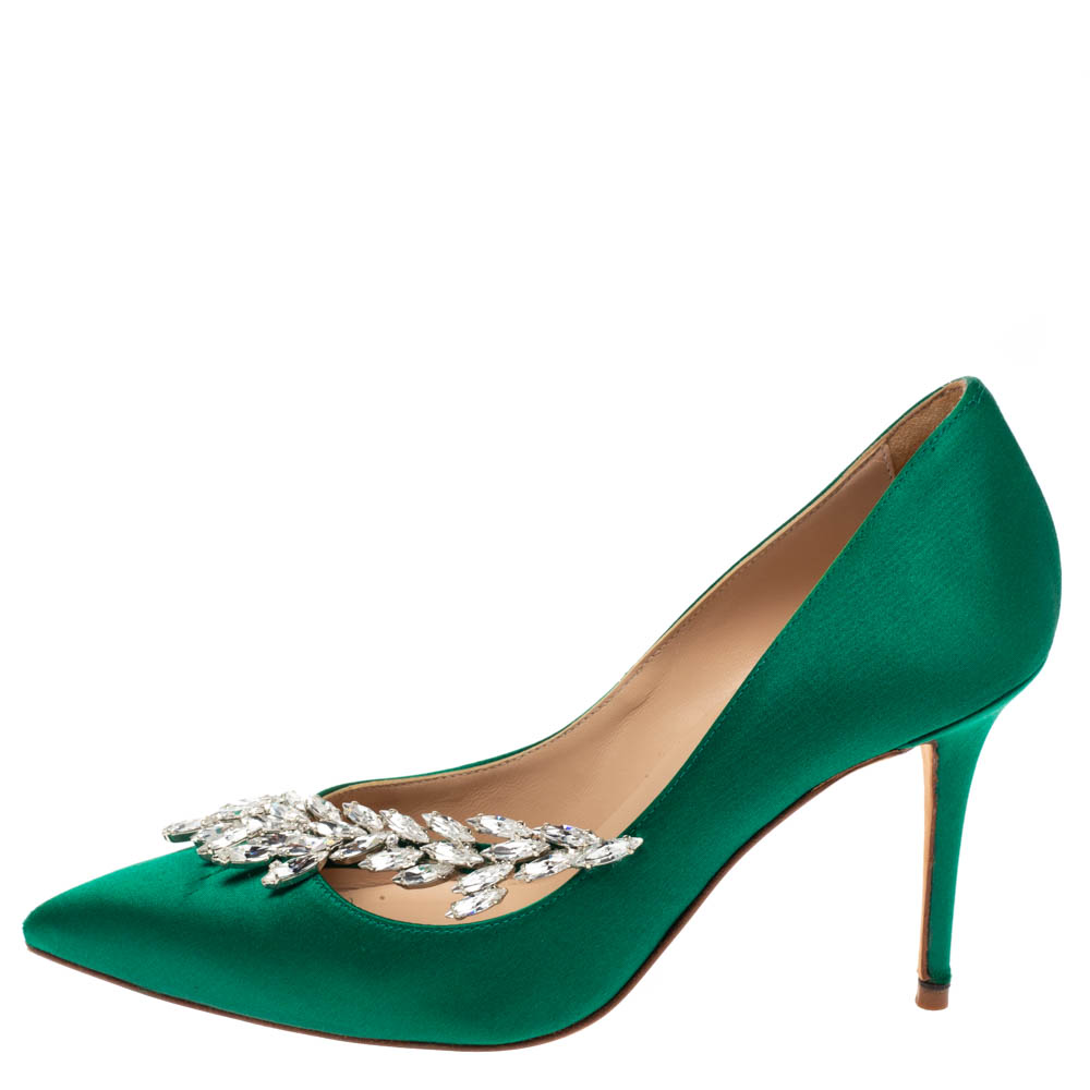 

Manolo Blahnik Emerald Green Satin Nadira Crystal Embellished Pointed Toe Pumps Size