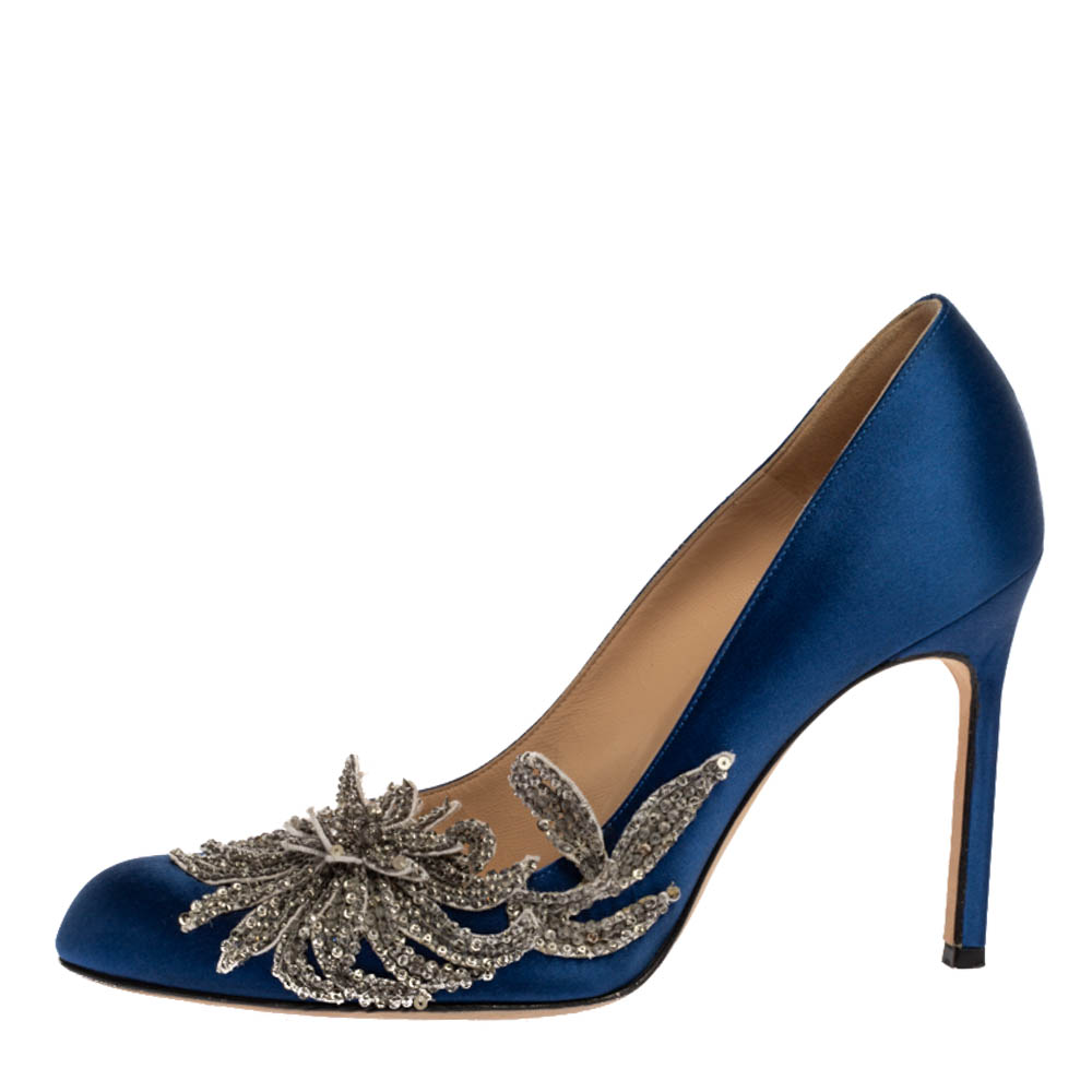 

Manolo Blahnik Blue Satin Embellished Swan Pumps Size