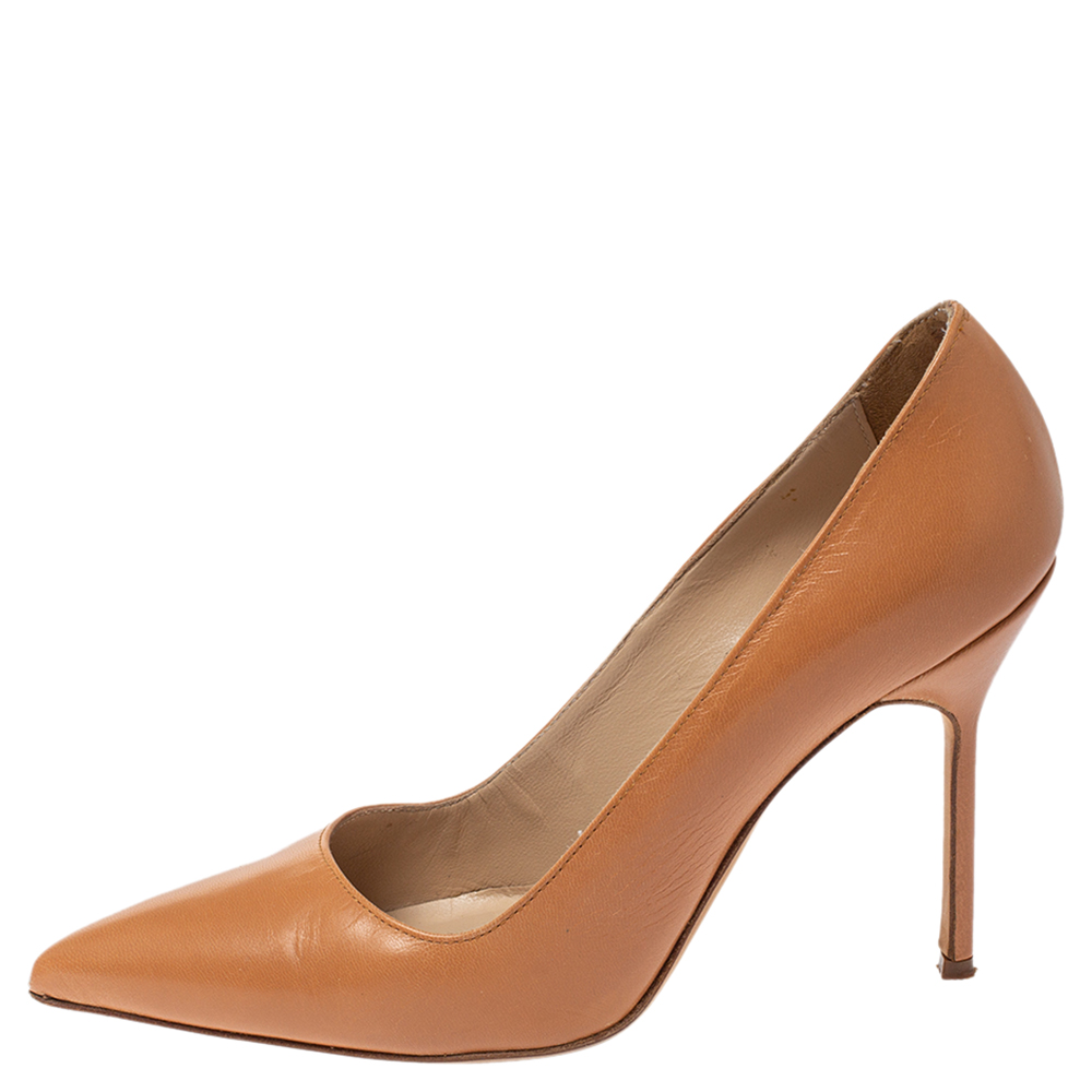 

Manolo Blahnik Beige Leather Pointed Toe Pumps Size