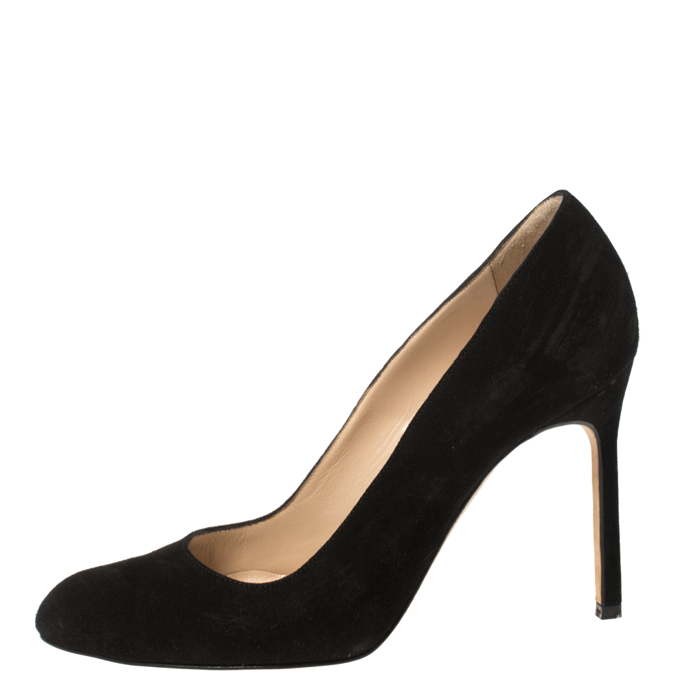 

Manolo Blahnik Black Suede BB Round Toe Pumps Size