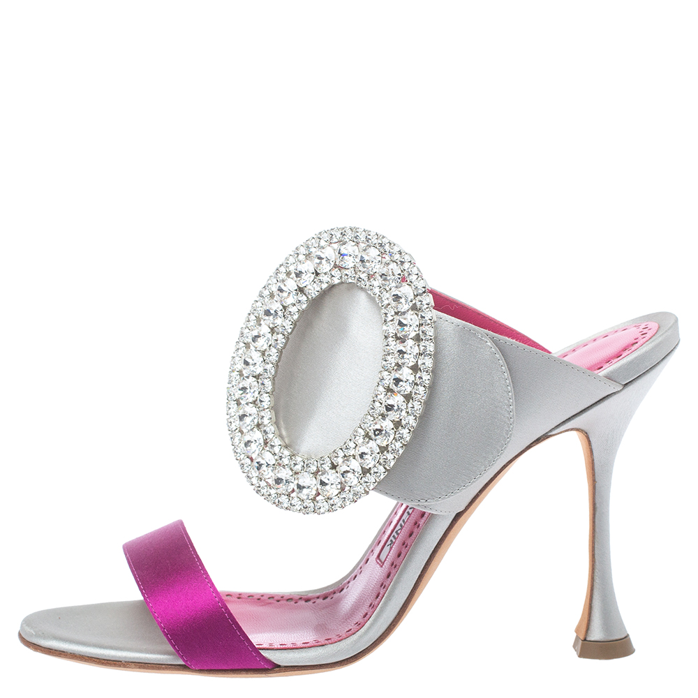 

Manolo Blahnik Grey Satin Fibiona Crystal Embellished Mules Sandals Size