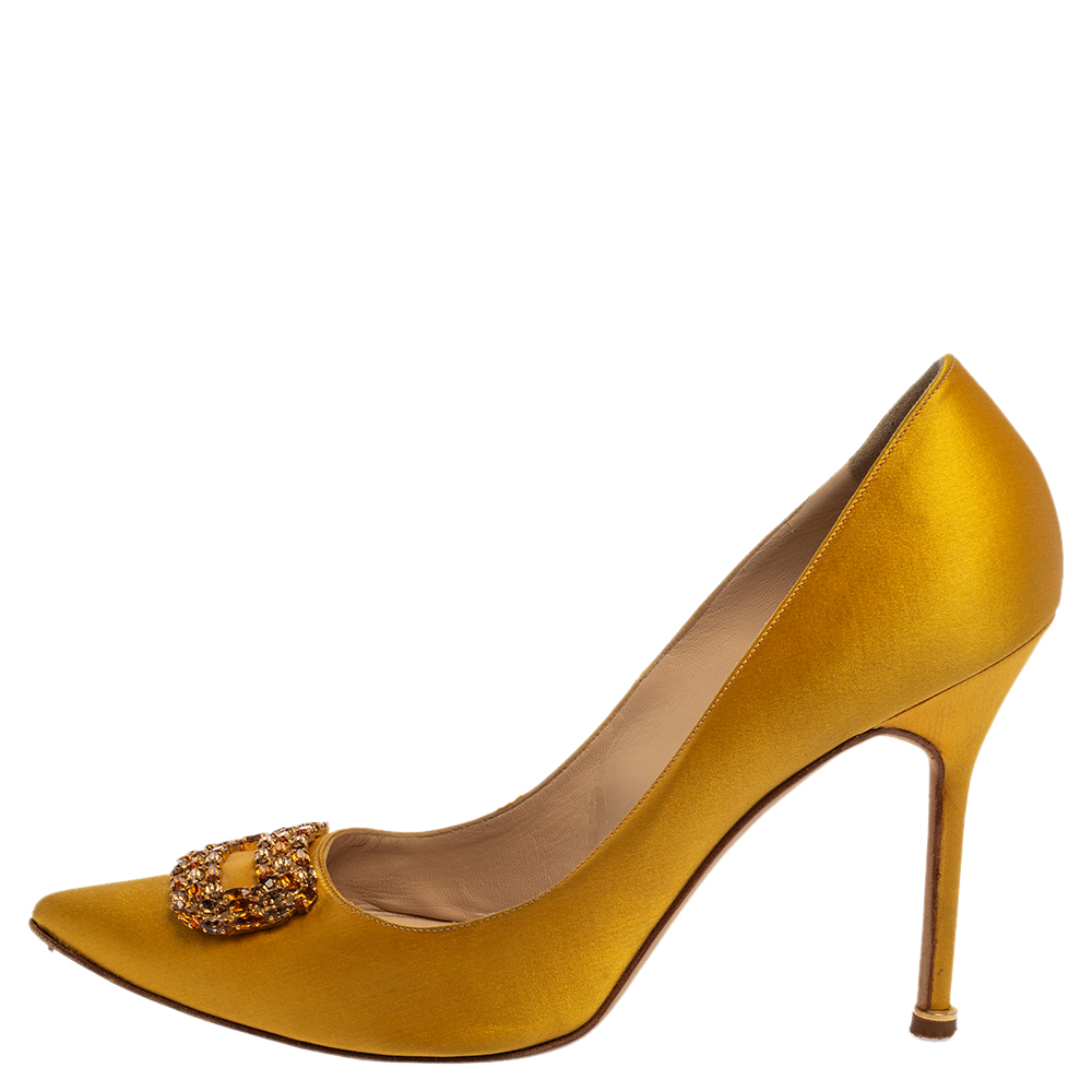 

Manolo Blahnik Yellow Satin Hangisi Crystal Embellished Pumps Size