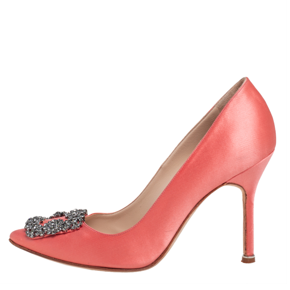 

Manolo Blahnik Pink Satin Hangisi Crystal Embellished Pumps Size