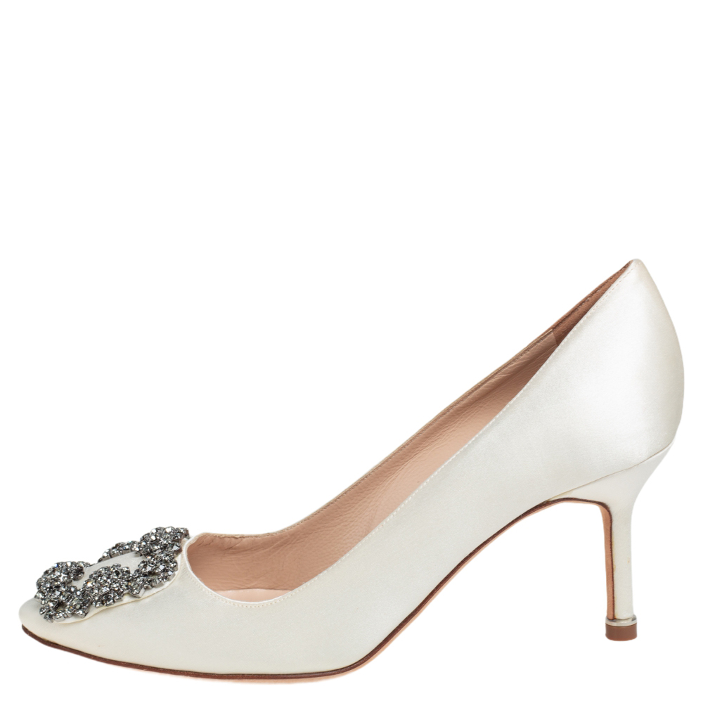 

Manolo Blahnik Off White Satin Hangisi Embellished Pumps Size