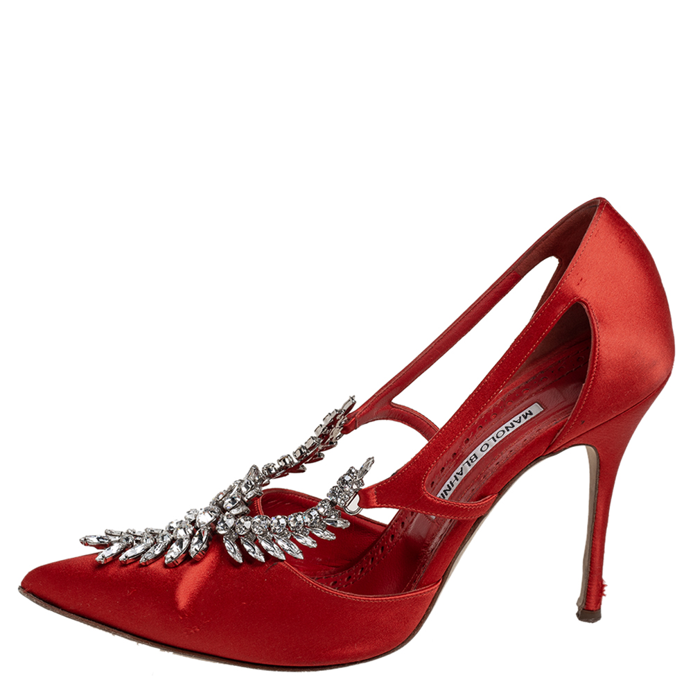 

Manolo Blahnik Red Satin Lala Pointed Toe Pumps Size