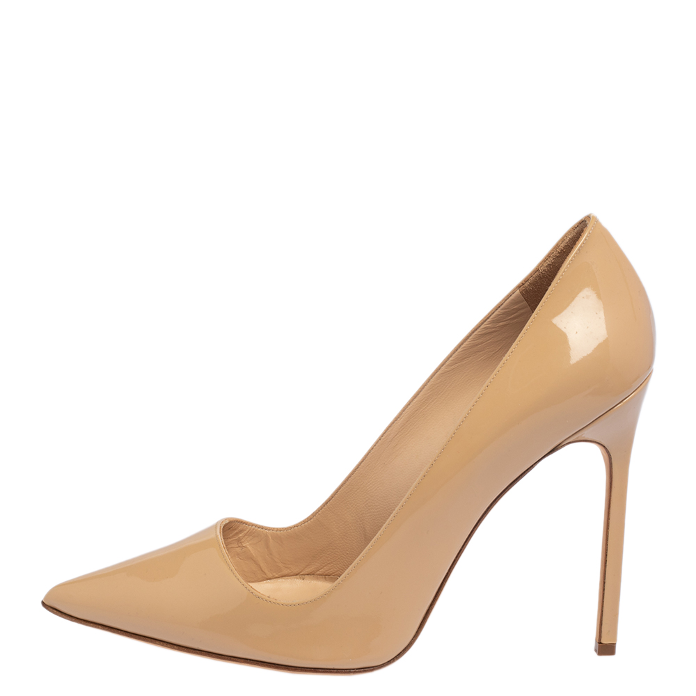 

Manolo Blahnik Beige Patent Leather BB Pointed Toe Pumps Size