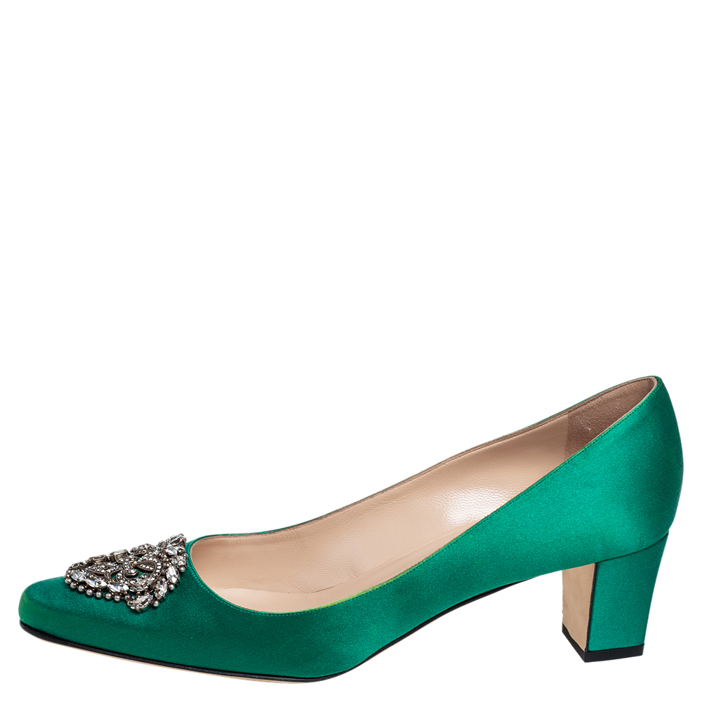 

Manolo Blahnik Emerald Green Satin Okkato Pumps Size .5