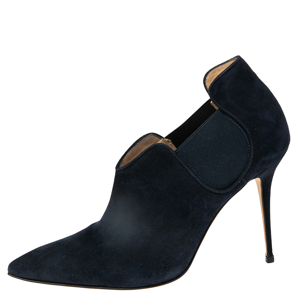 

Manolo Blahnik Navy Blue Suede Dildi Ankle Boots Size