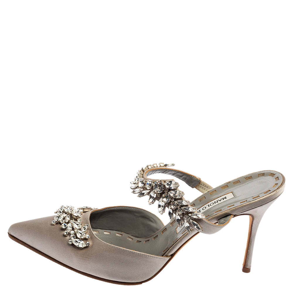 

Manolo Blahnik Grey Satin Lurum Crystal Embellished Pointed Toe Sandals Size