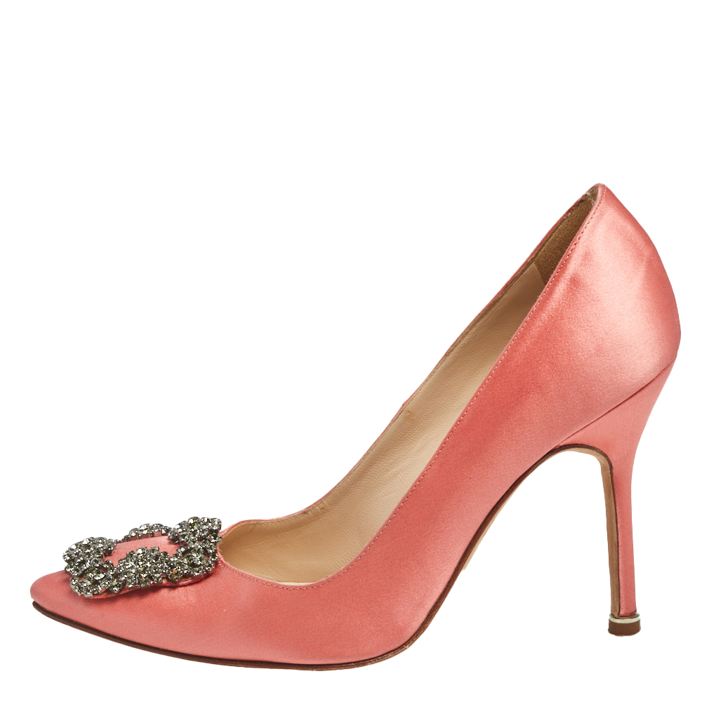 

Manolo Blahnik Coral Satin Hangisi Pumps Size, Pink