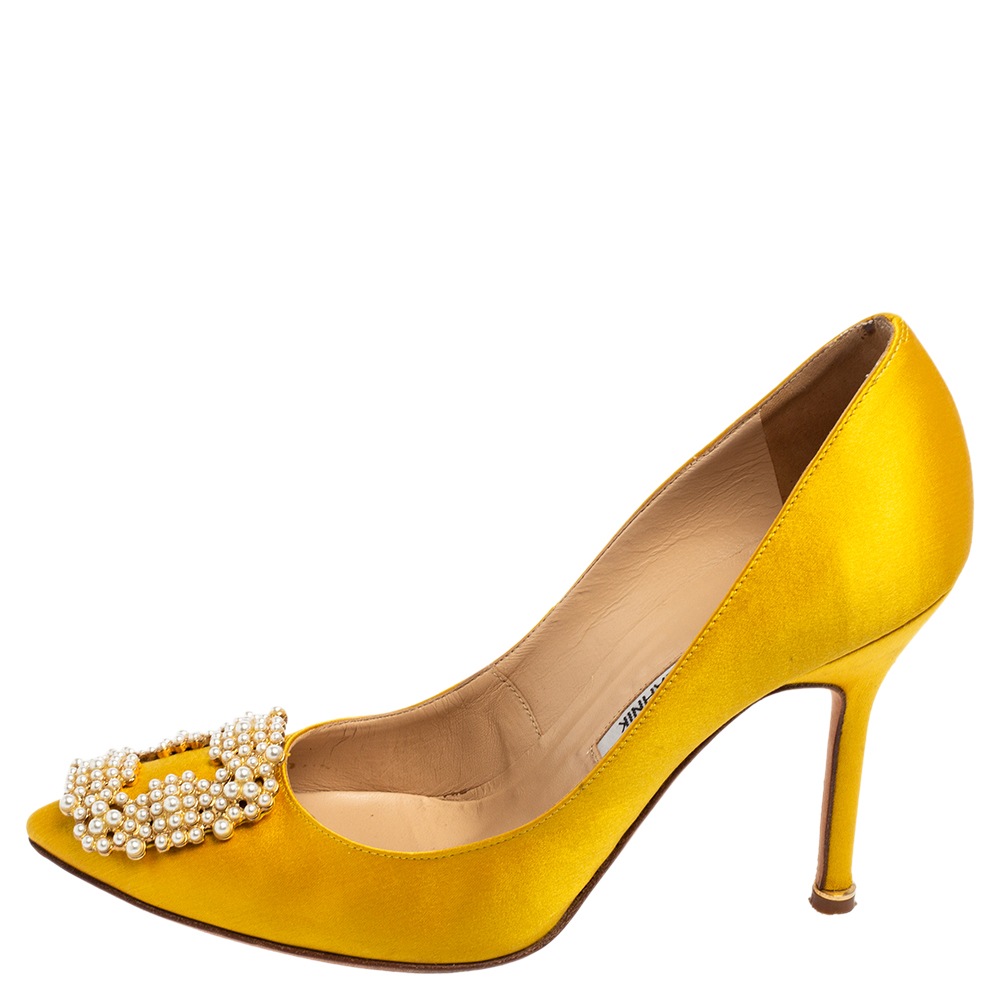 

Manolo Blahnik Yellow Satin Pearl Embellished Hangisi Pumps Size