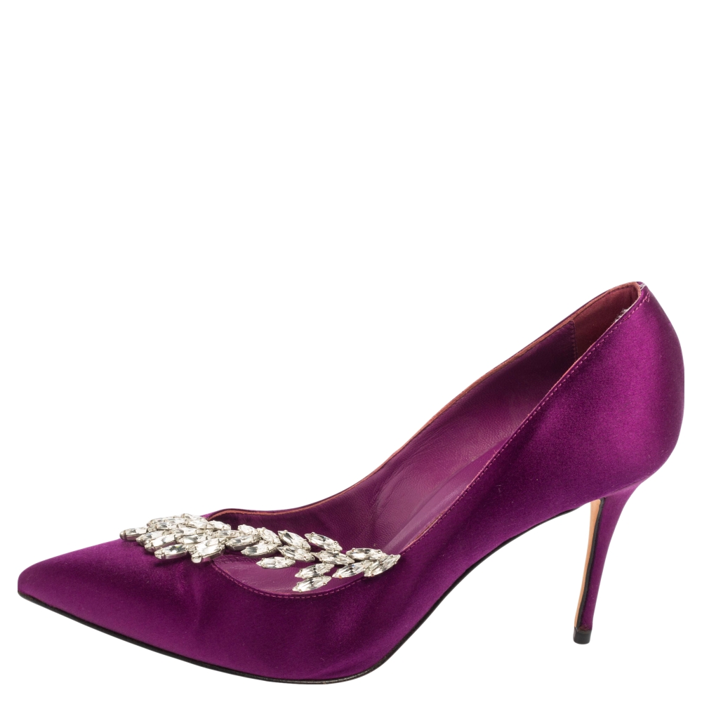 

Manolo Blahnik Purple Satin Jewel Nadira Pointed Toe Pumps Size