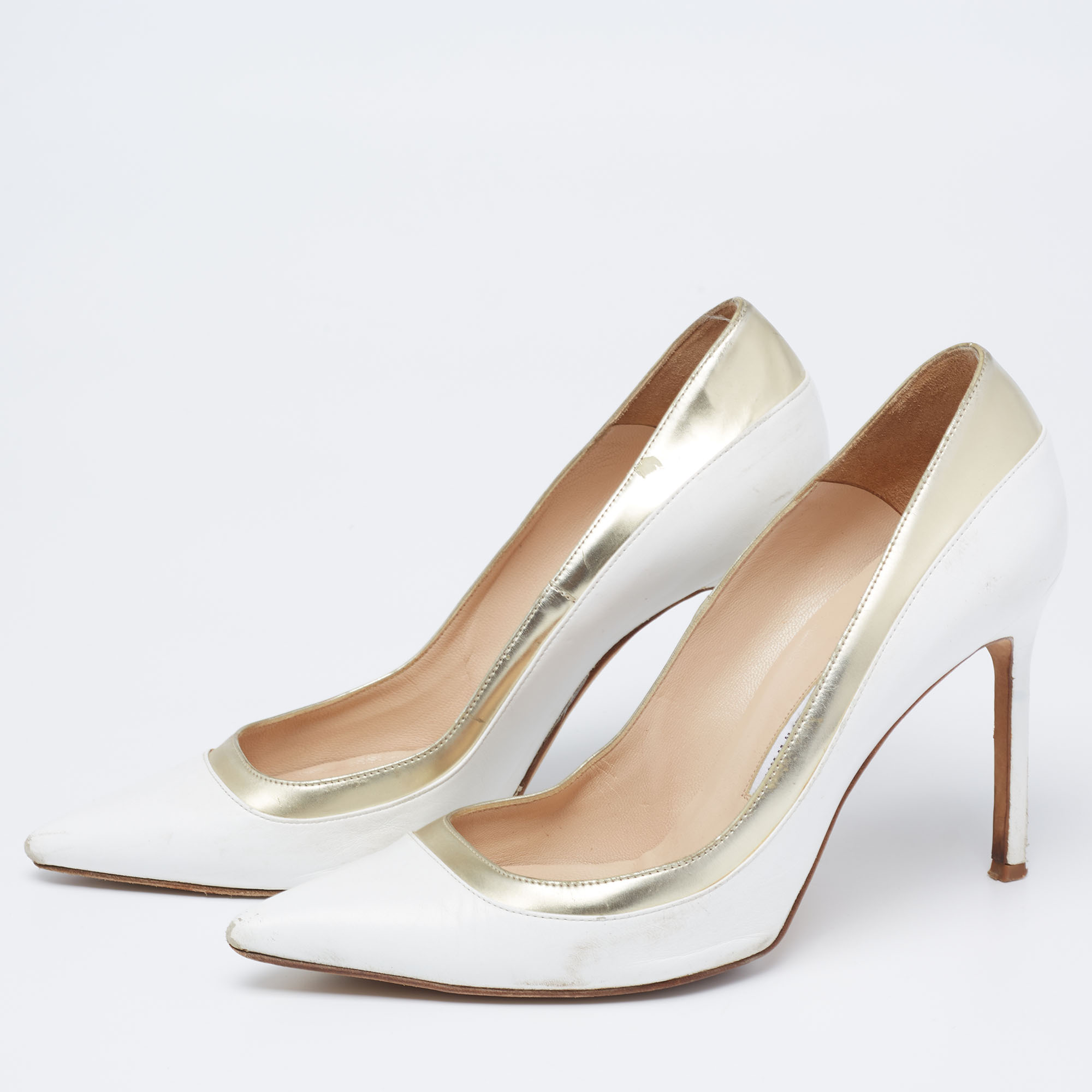 

Manolo Blahnik White/Bronze Leather BB Pointed Toe Pumps Size