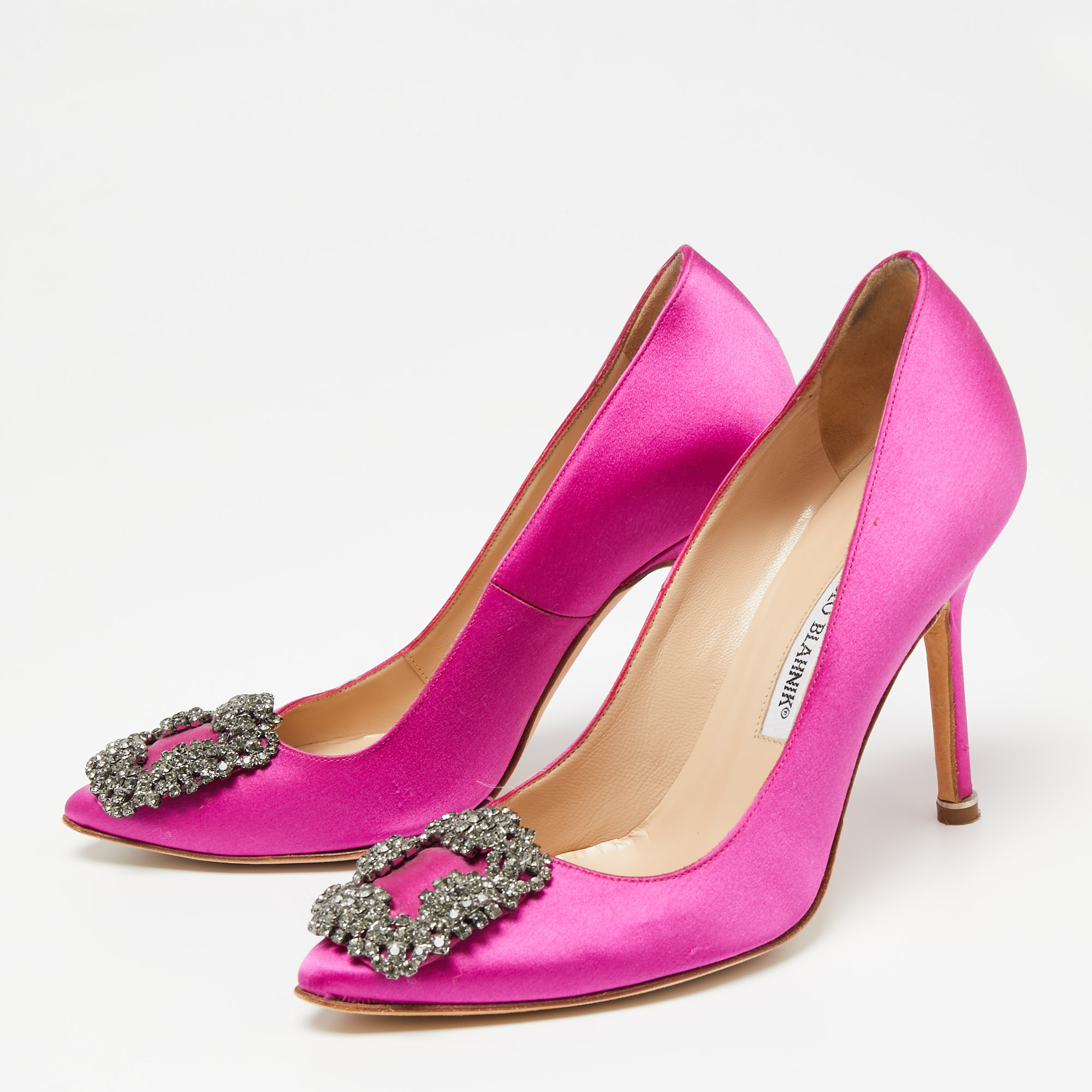 

Manolo Blahnik Magenta Satin Hangisi Pumps Size, Purple