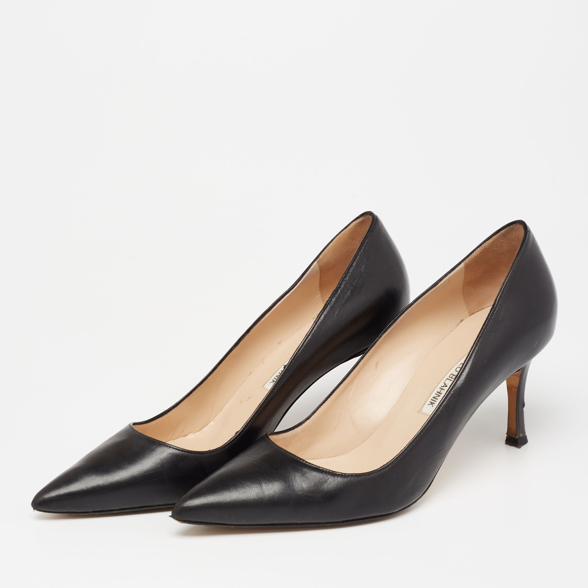 

Manolo Blahnik Black Leather BB Pointed Toe Pumps Size