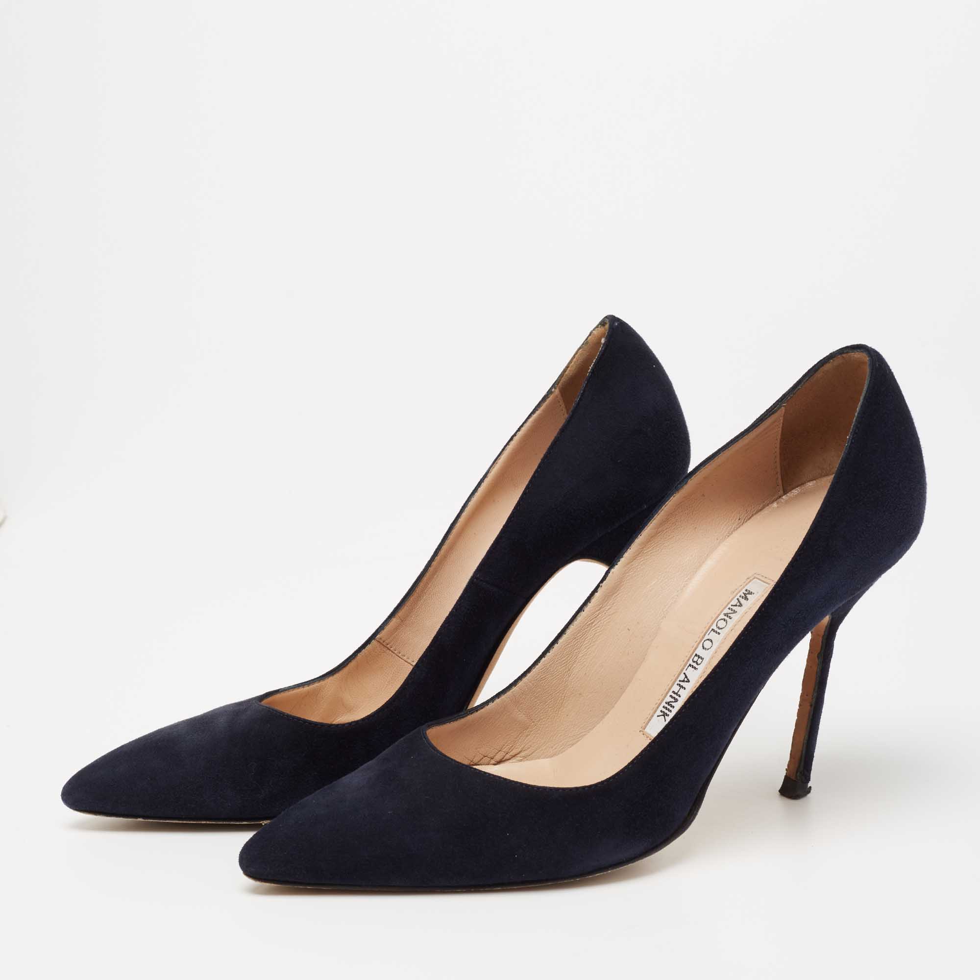 

Manolo Blahnik Navy Blue Suede BB Pointed Toe Pumps Size