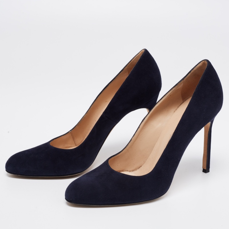 

Manolo Blahnik Navy Blue Suede BB Pumps Size