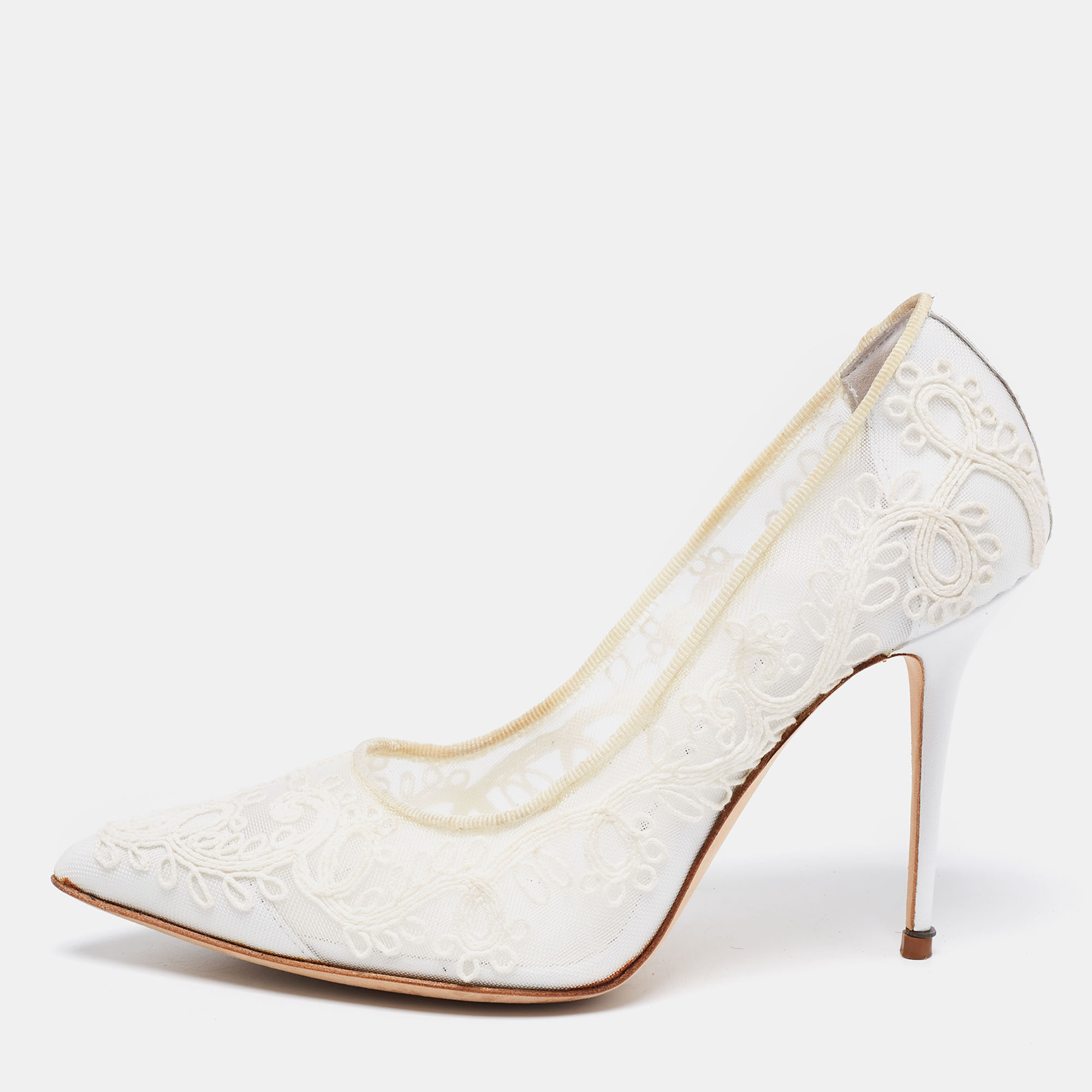 Pre-owned Manolo Blahnik White Lace And Mesh Bbla Bride Pumps Size