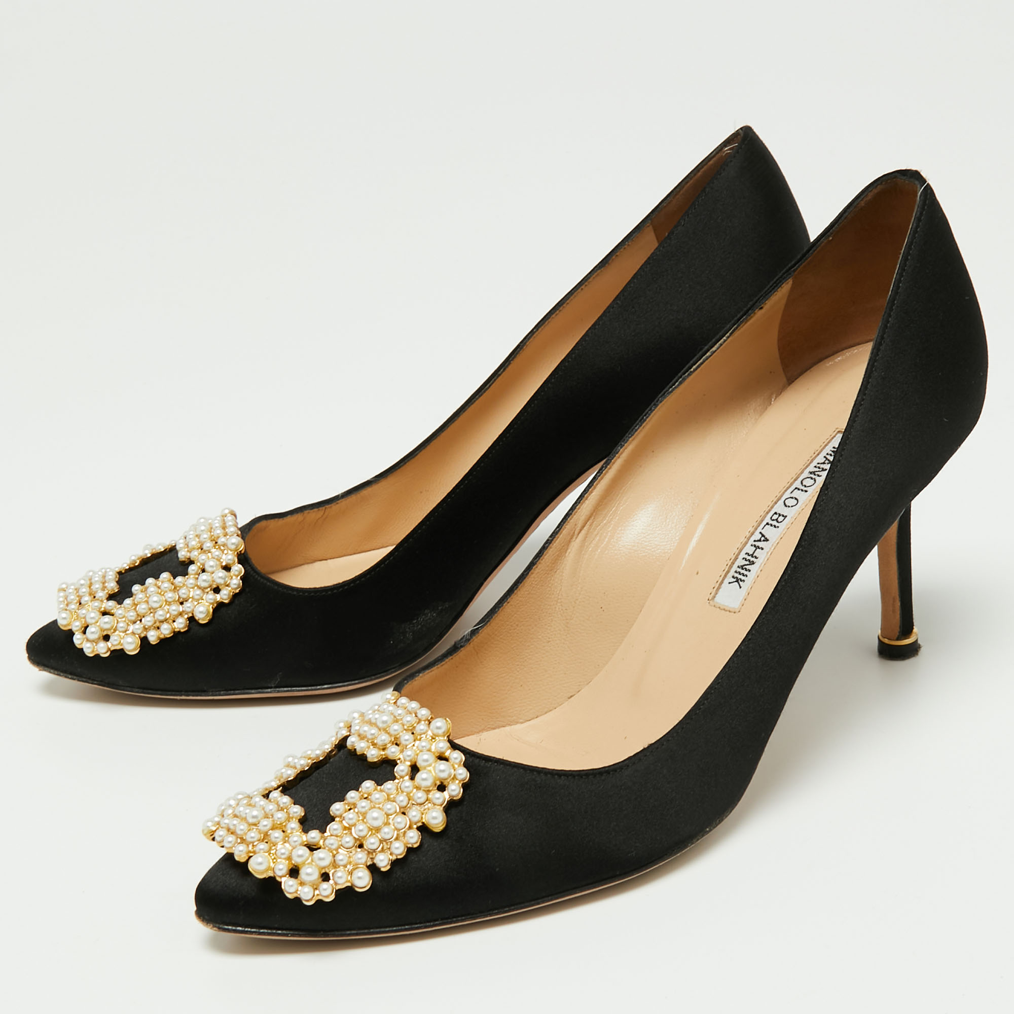 

Manolo Blahnik Black Satin Pearl Embellished Hangisi Pumps Size