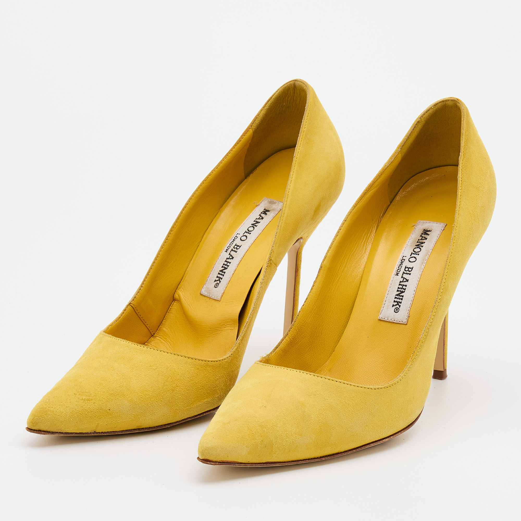 

Manolo Blahnik Yellow Suede Pointed Toe BB Pumps Size