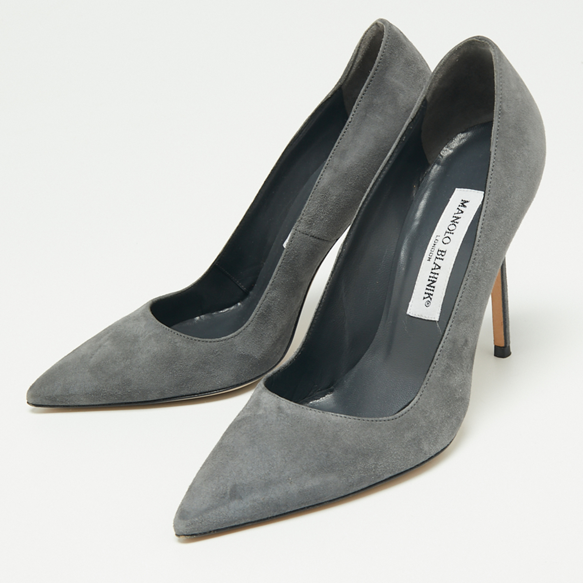 

Manolo Blahnik Grey Suede Pointed Toe Pumps Size