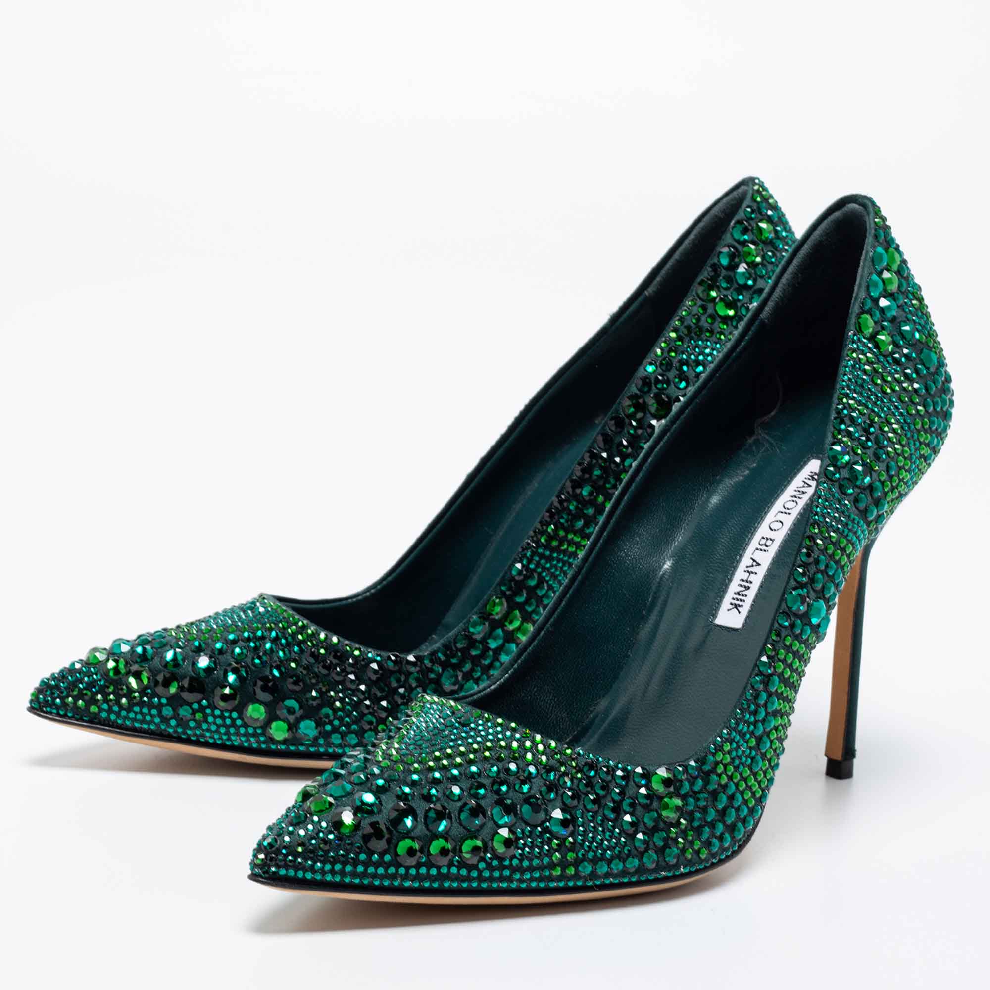 

Manolo Blahnik Green Crystal Embellished Satin BB Pumps Size