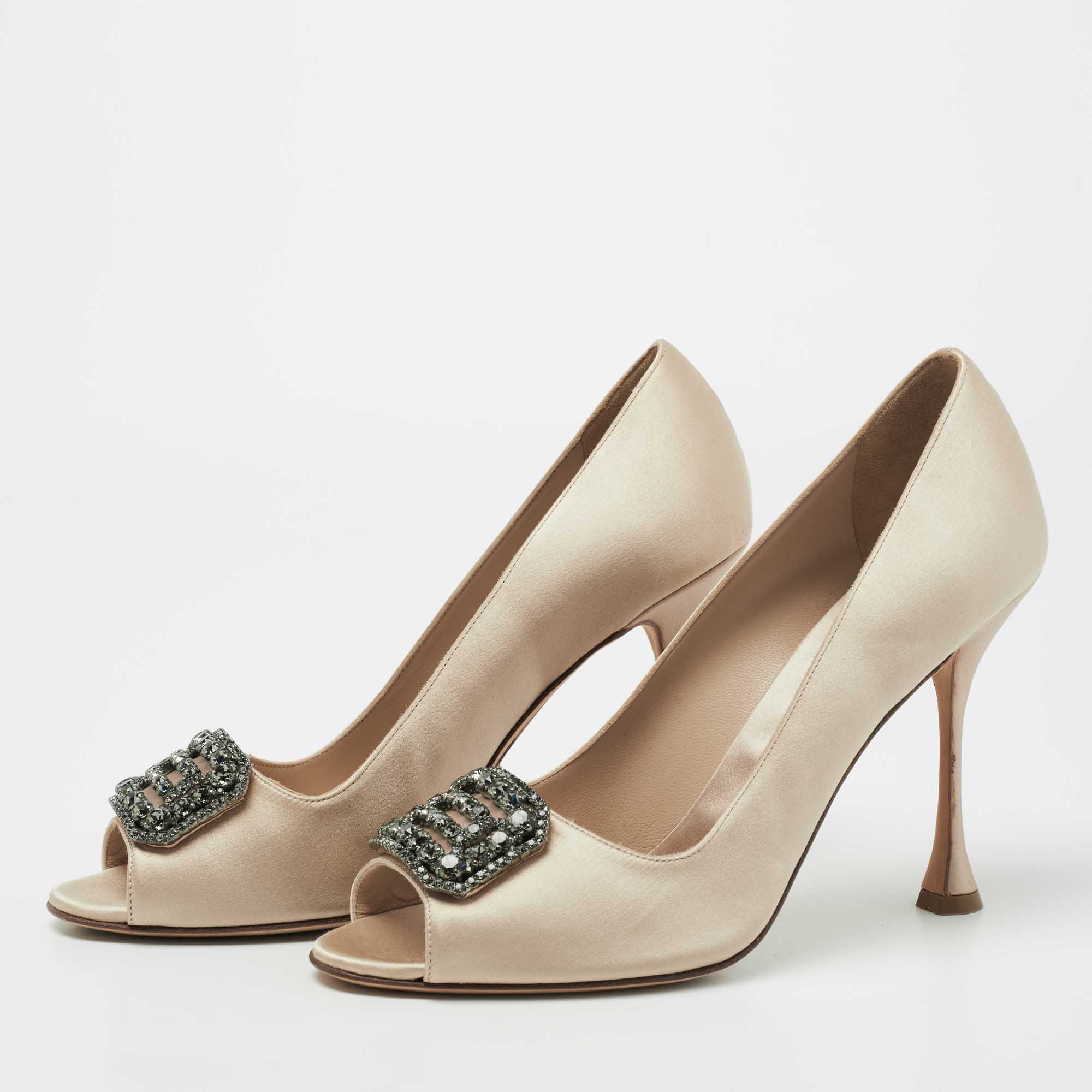 

Manolo Blahnik Beige Satin Crystal Embellished Peep Toe Pumps Size