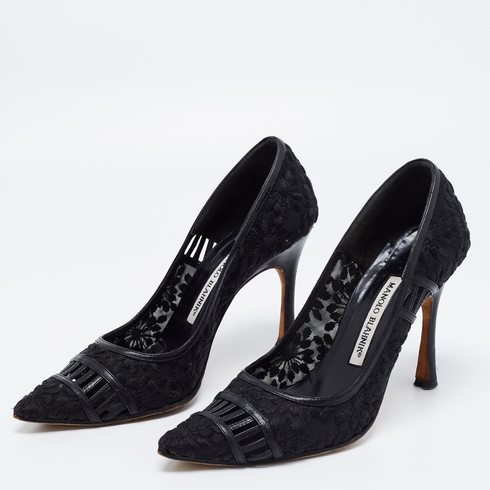 

Manolo Blahnik Black Leather And Embroidery Mesh Pointed Toe Pumps Size