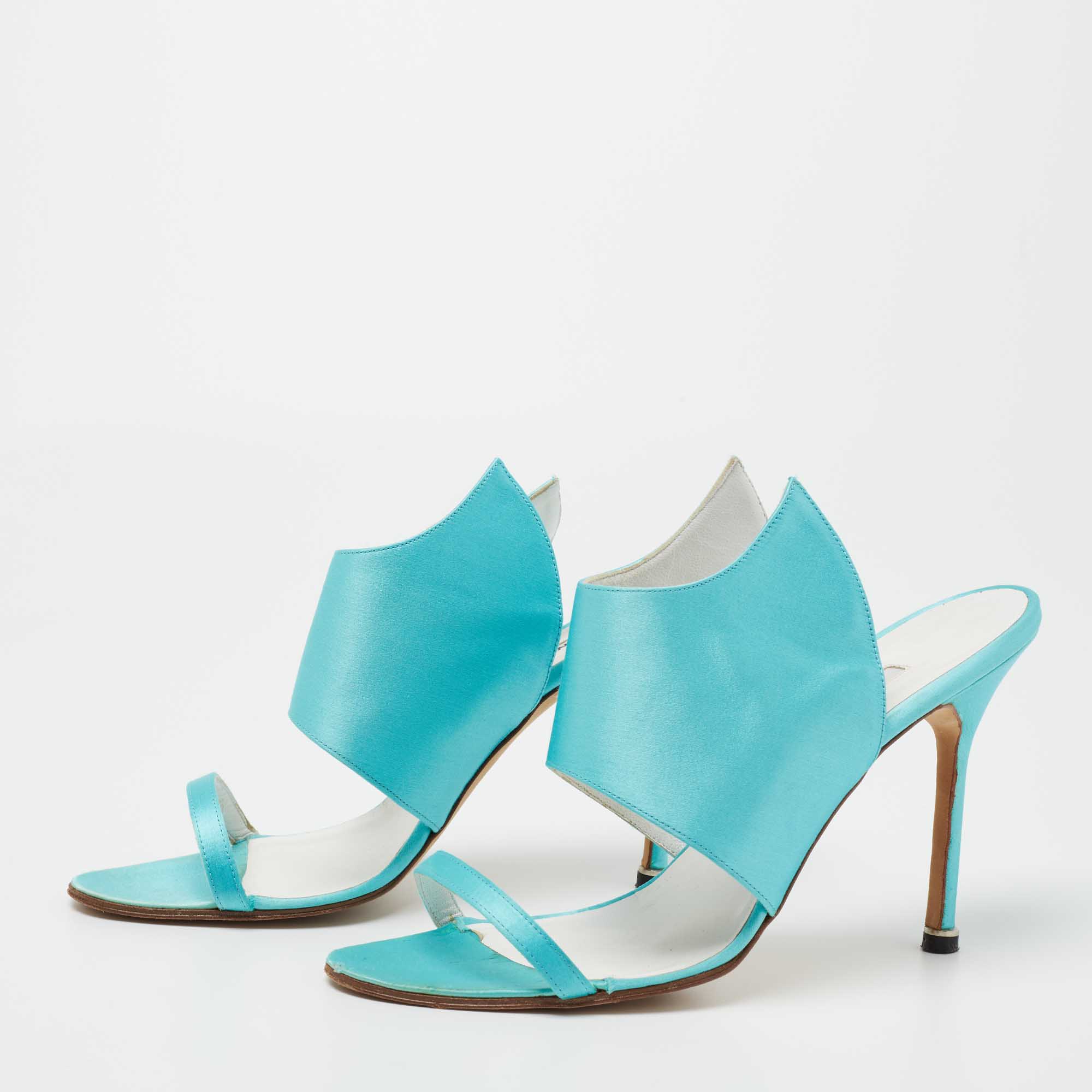 

Manolo Blahnik Aqua Blue Satin Open Toe Sandals Size