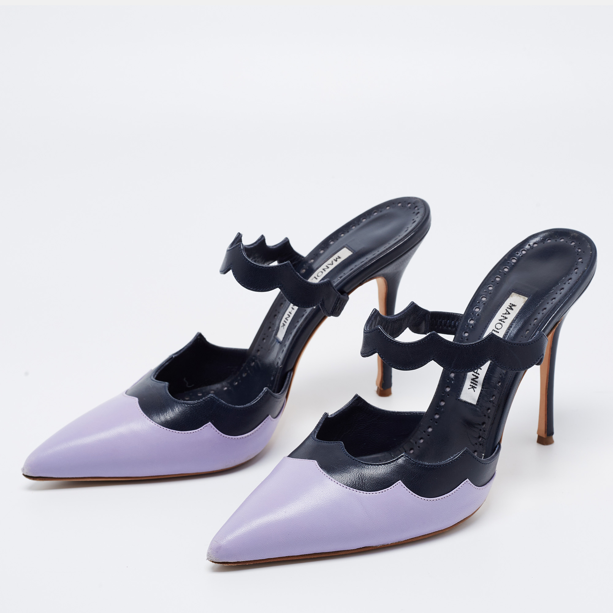 

Manolo Blahnik Navy Blue/Purple Leather Scalloped Mules Size