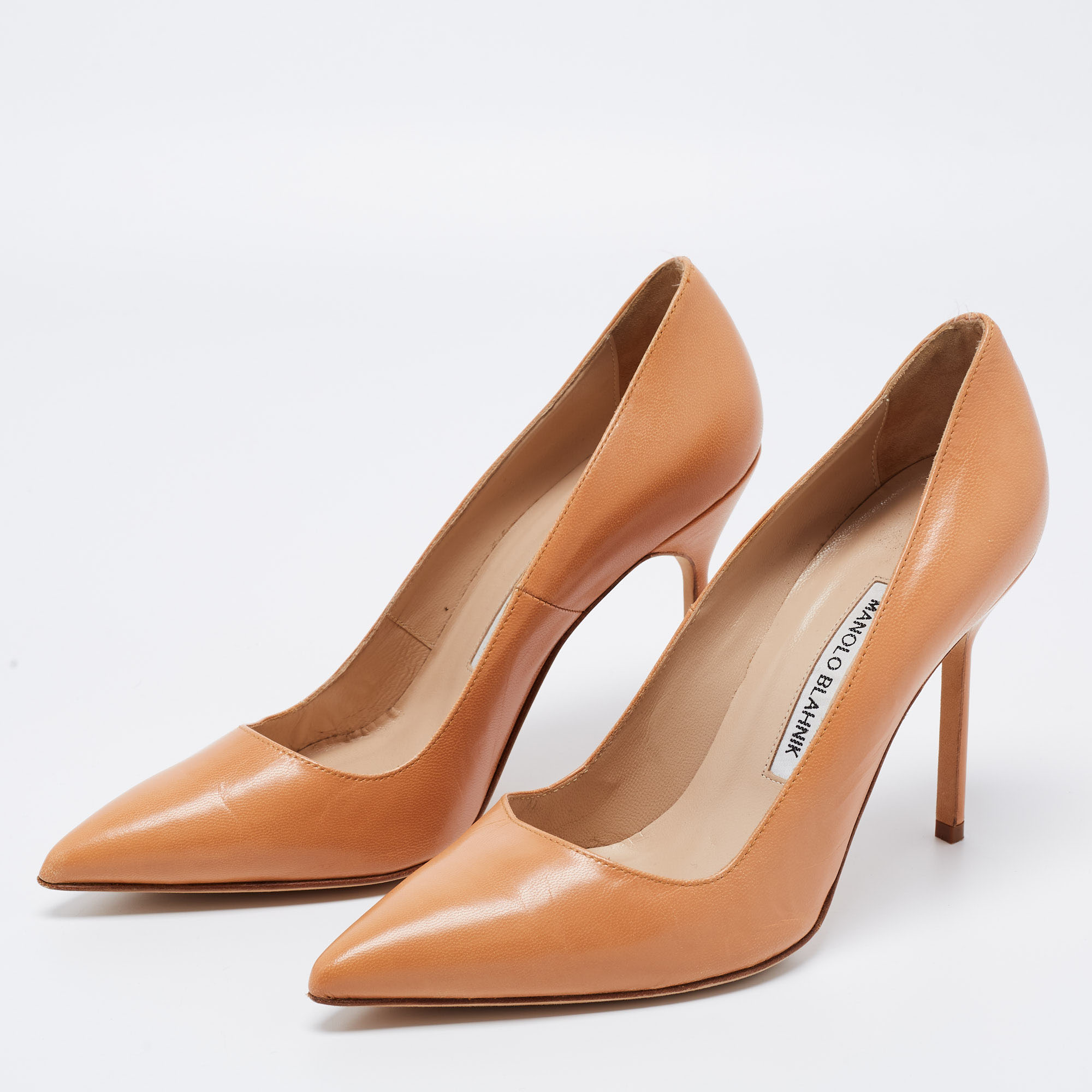 

Manolo Blahnik Tan Leather BB Pointed Pumps Size