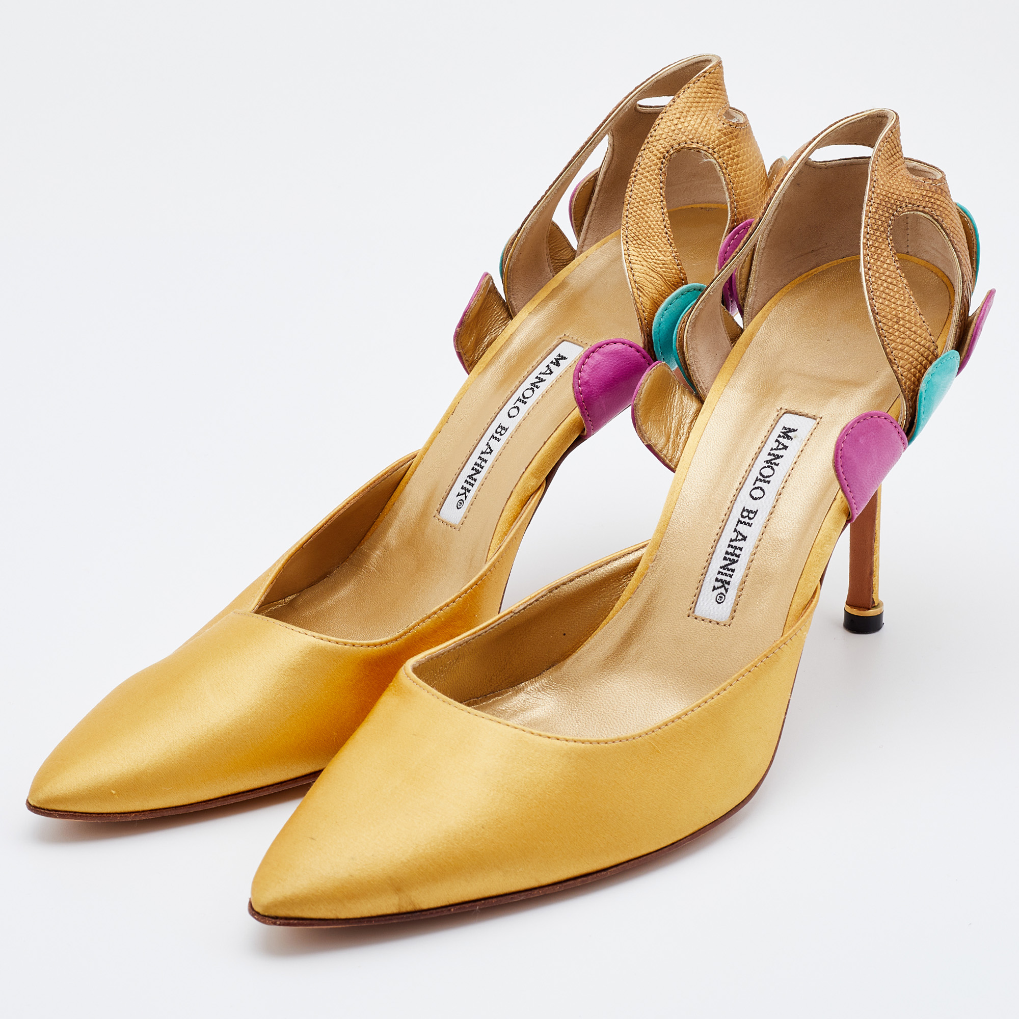 

Manolo Blahnik Multicolor Satin and Iguana Leather D'orsay Pointed Toe Pumps Size