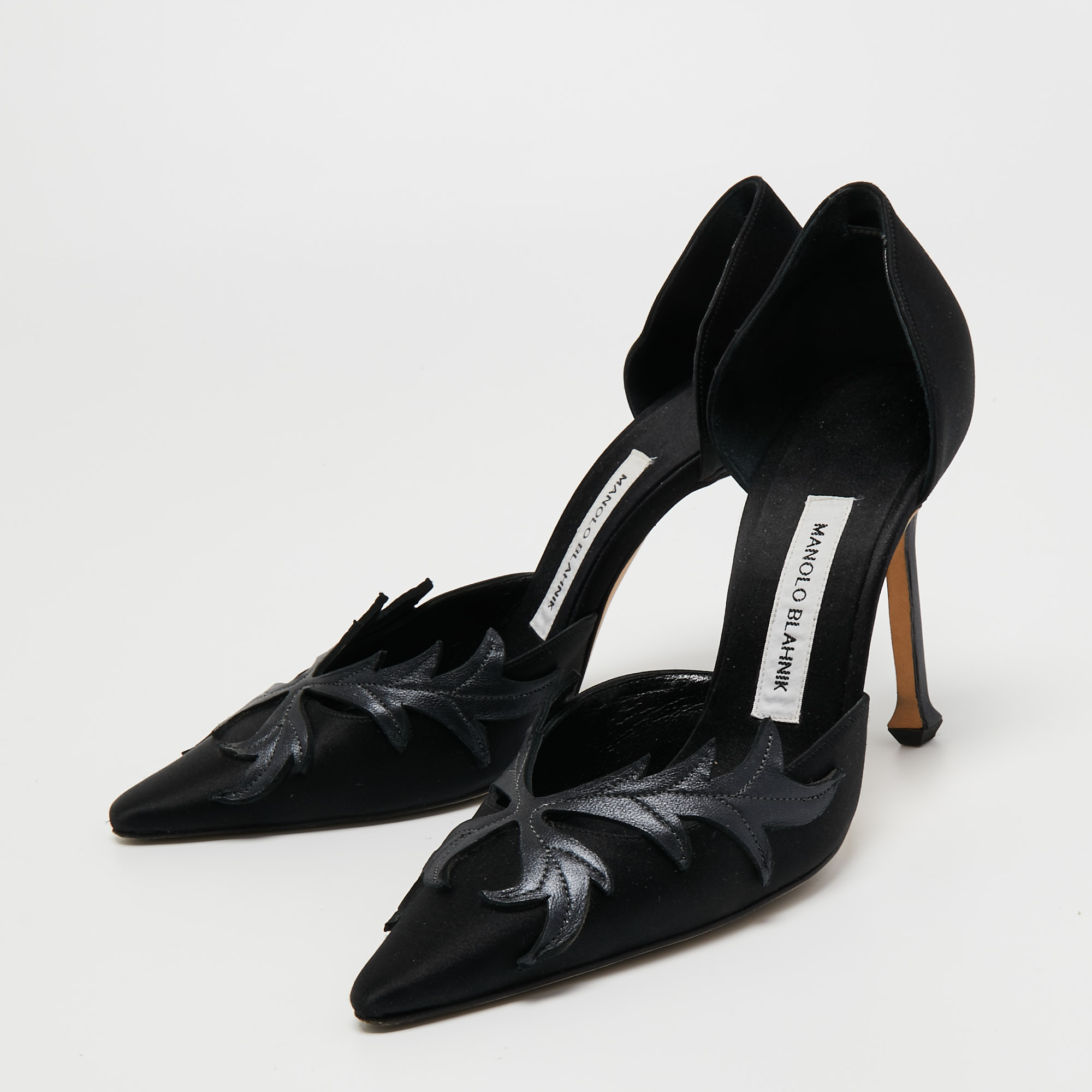 

Manolo Blahnik Black Satin Embroidered Pointed Toe Pumps Size