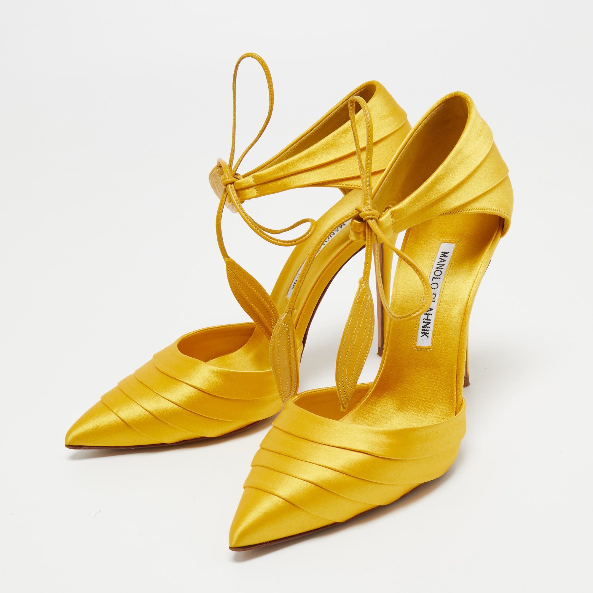 

Manolo Blahnik Yellow Satin Reya Pleated Pointed Toe Ankle Wrap Pumps Size