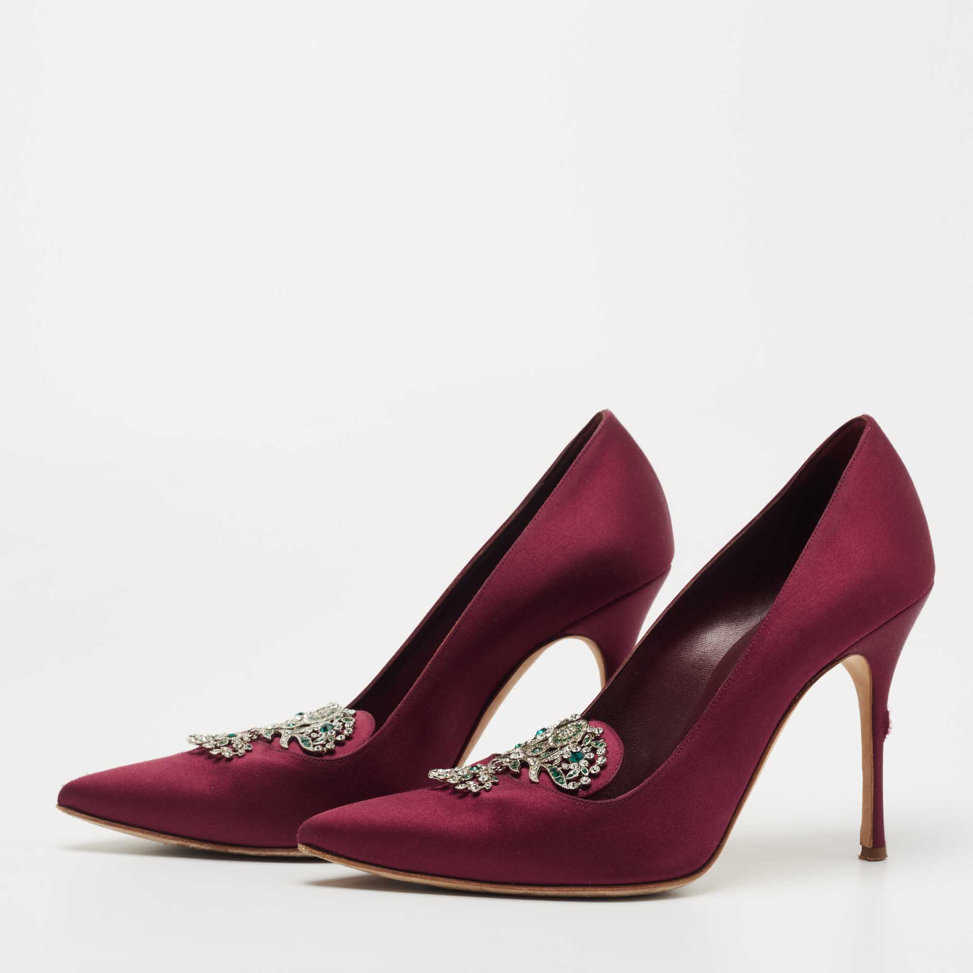 

Manolo Blahnik Burgundy Satin Crystal Embellished Pumps Size