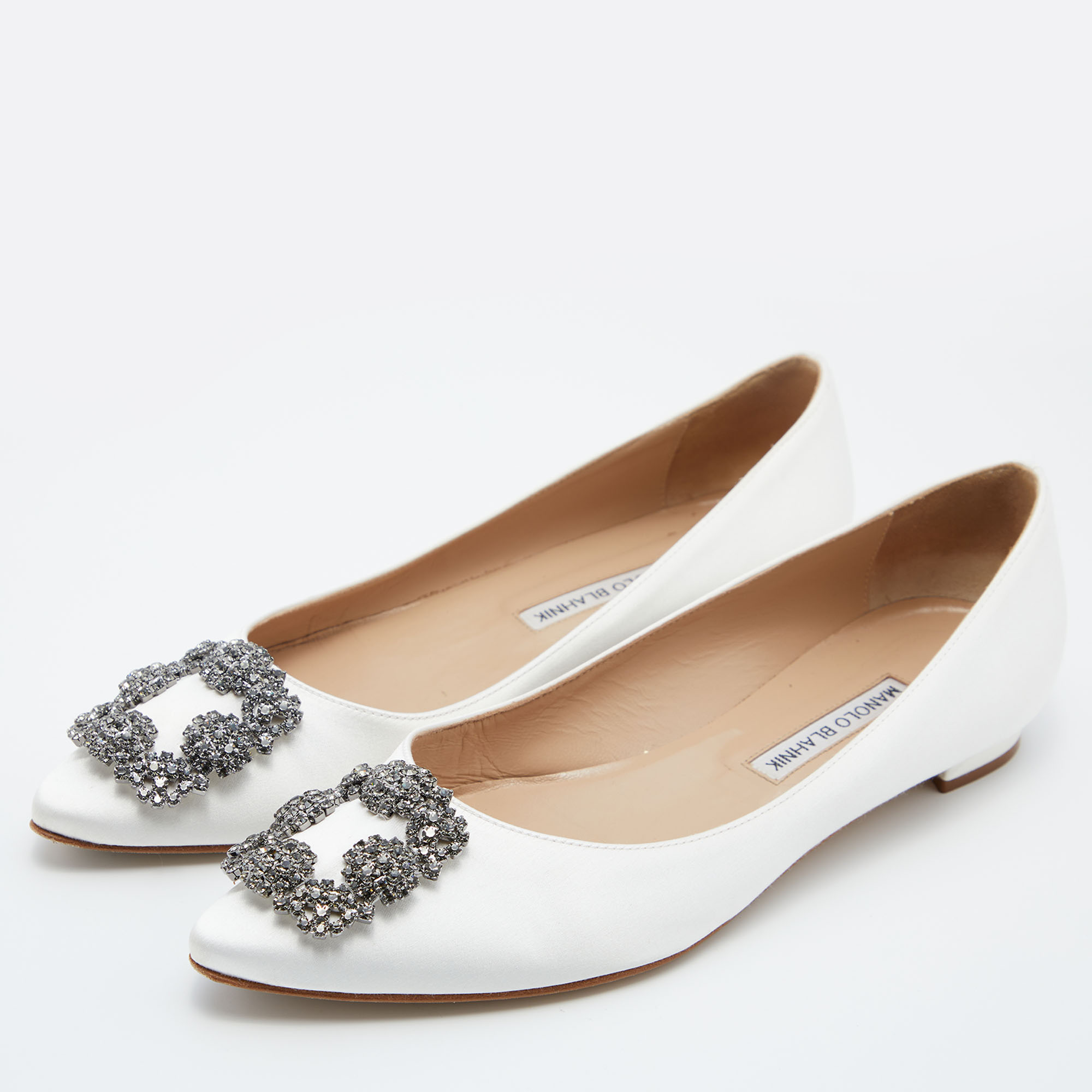 

Manolo Blahnik Off White Satin Hangisi Crystal Embellished Ballet Flats Size