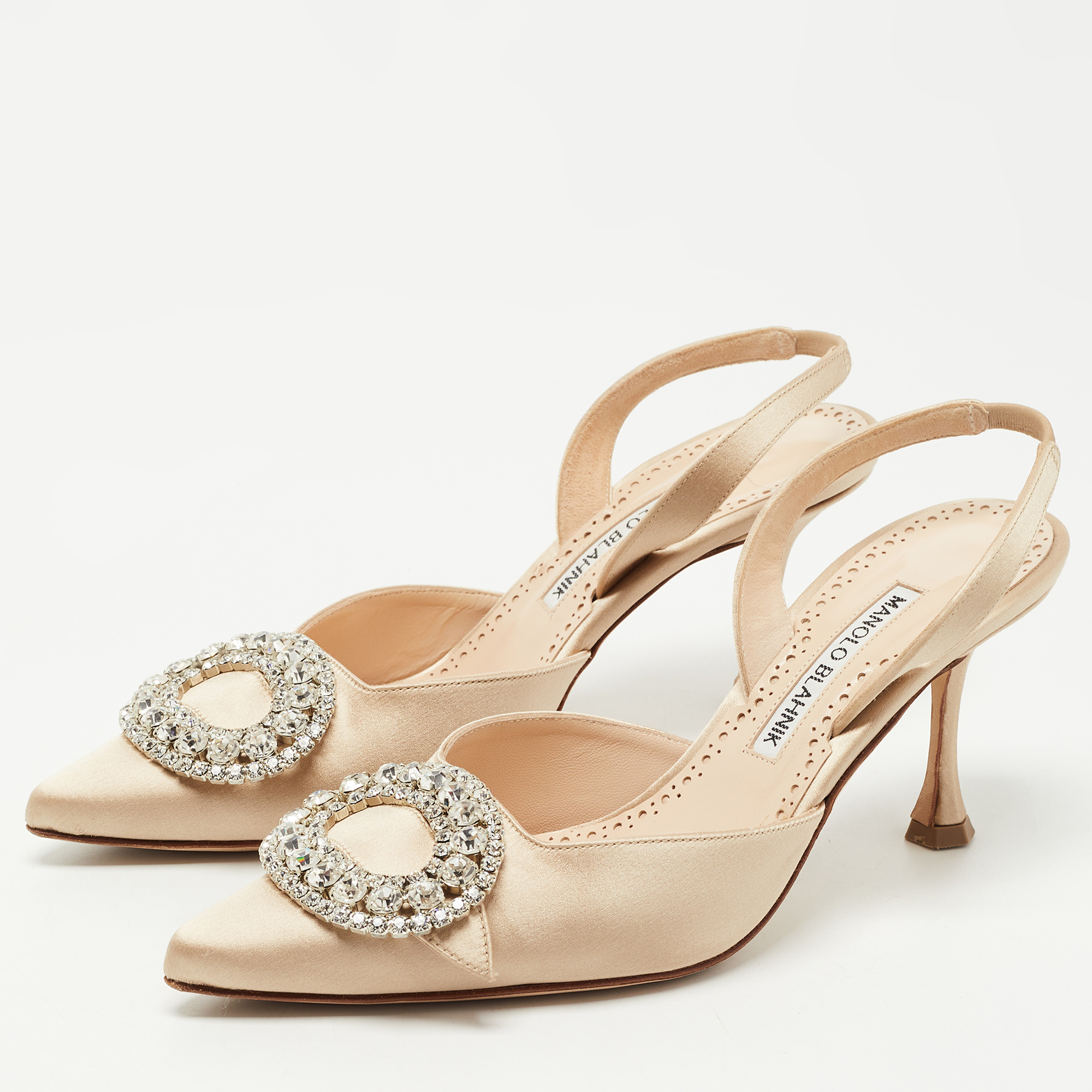 

Manolo Blahnik Beige Satin Prietasli Slingback Pumps Size