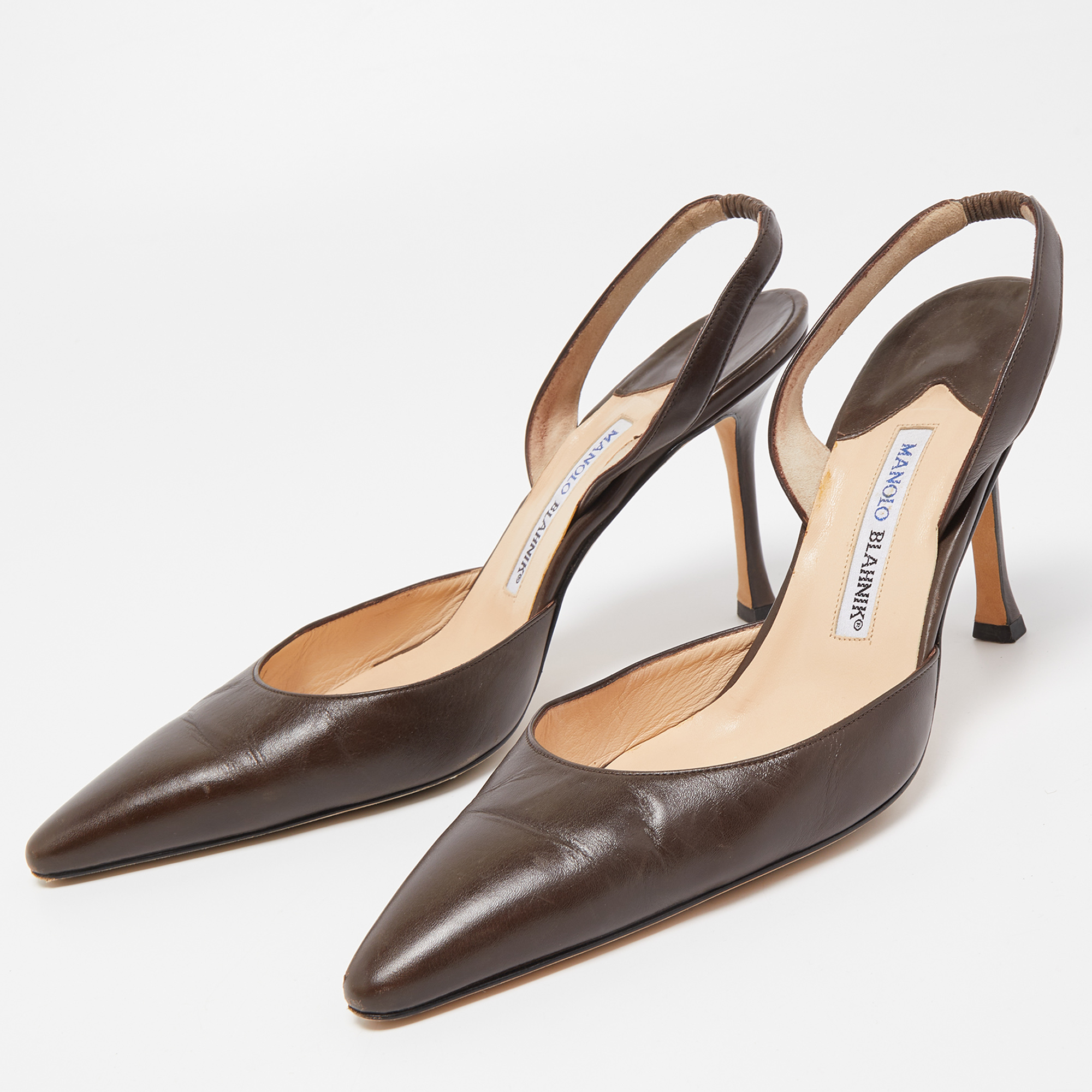 

Manolo Blahnik Brown Leather Carolyne Pointed Toe Slingback Sandals Size