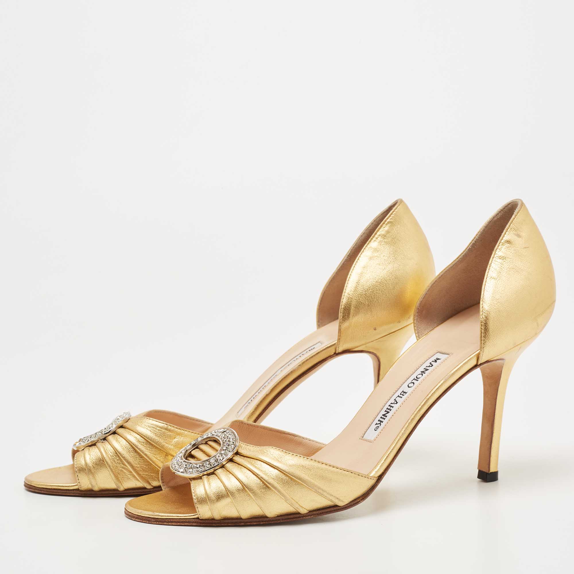 

Manolo Blahnik Gold Leather Sedaraby Pumps Size