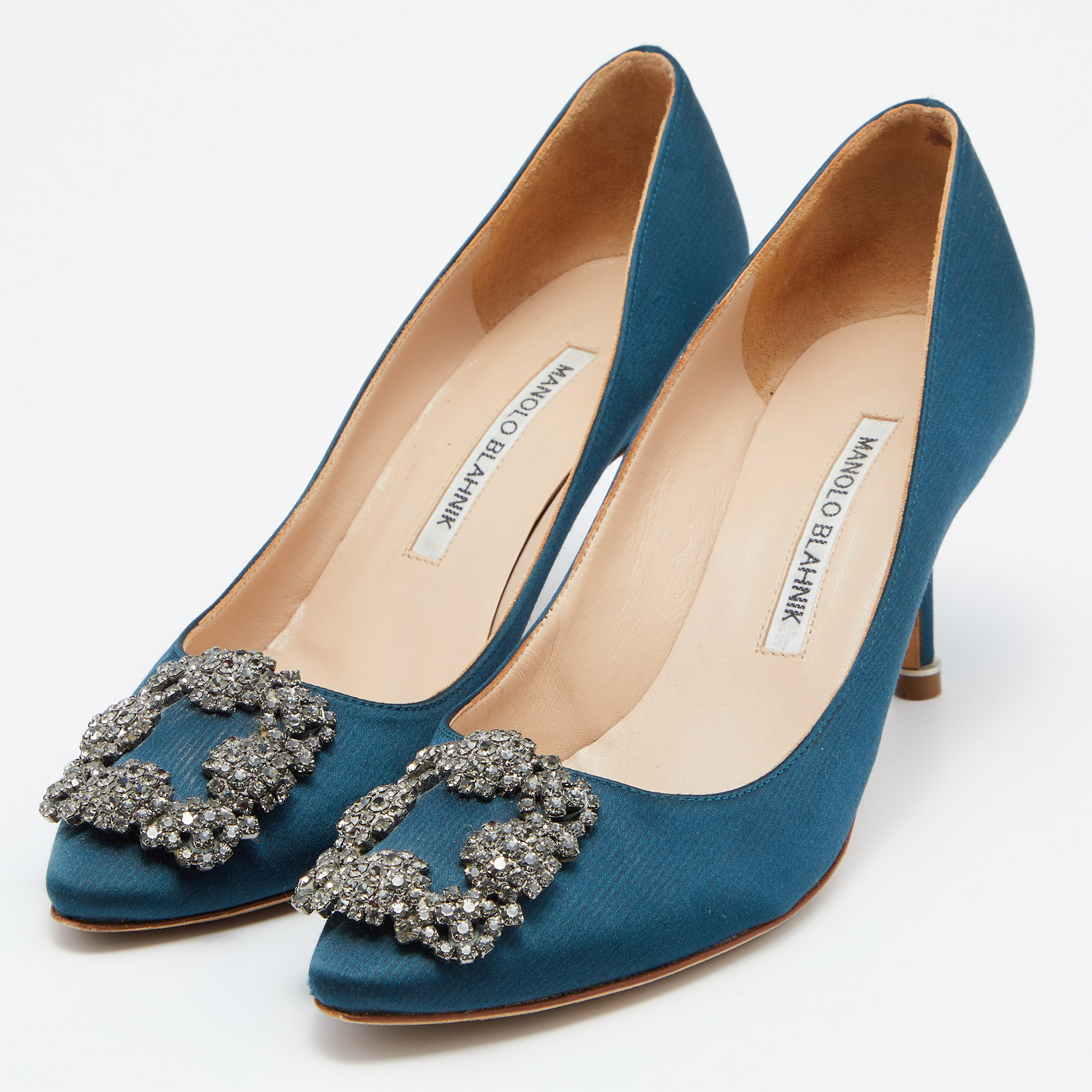 

Manolo Blahnik Green Satin Hangisi Pumps Size