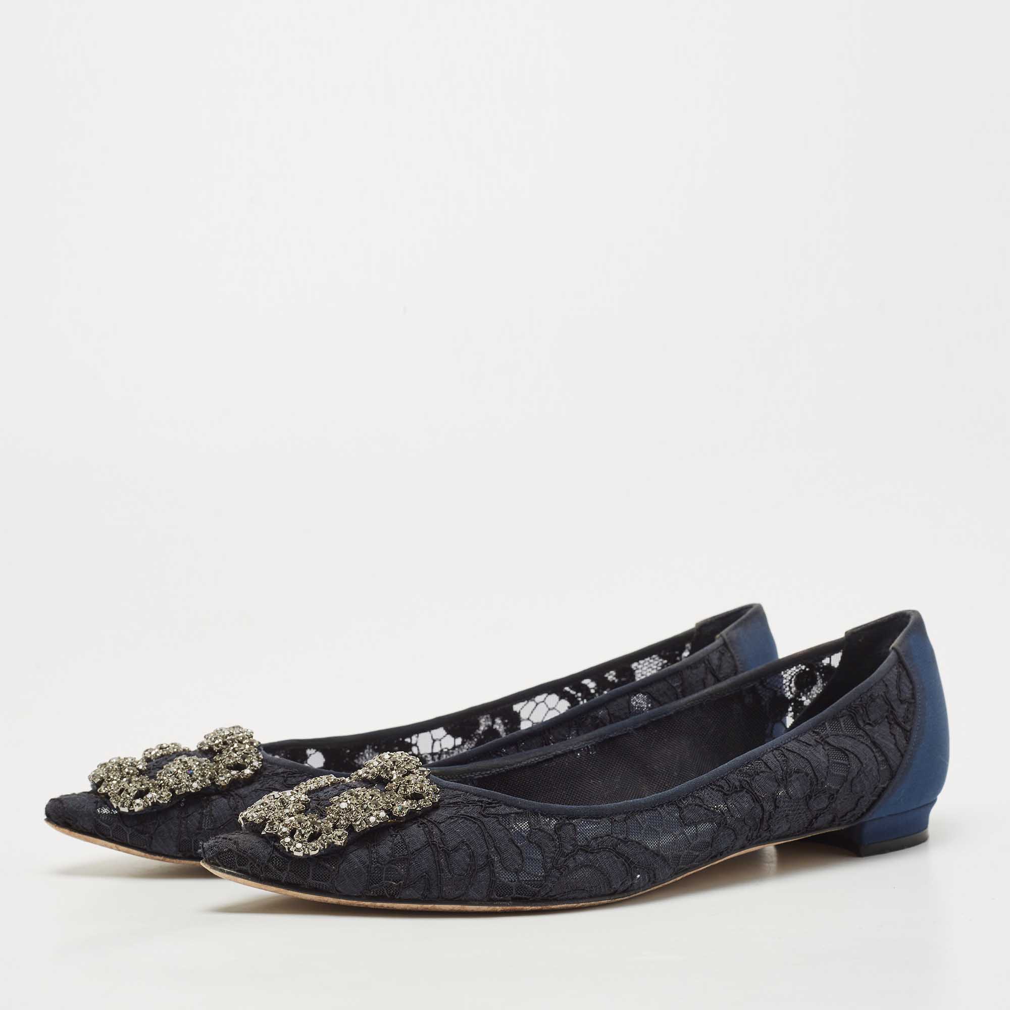 

Manolo Blahnik Navy Blue Lace and Satin Hangisi Ballet Flats Size