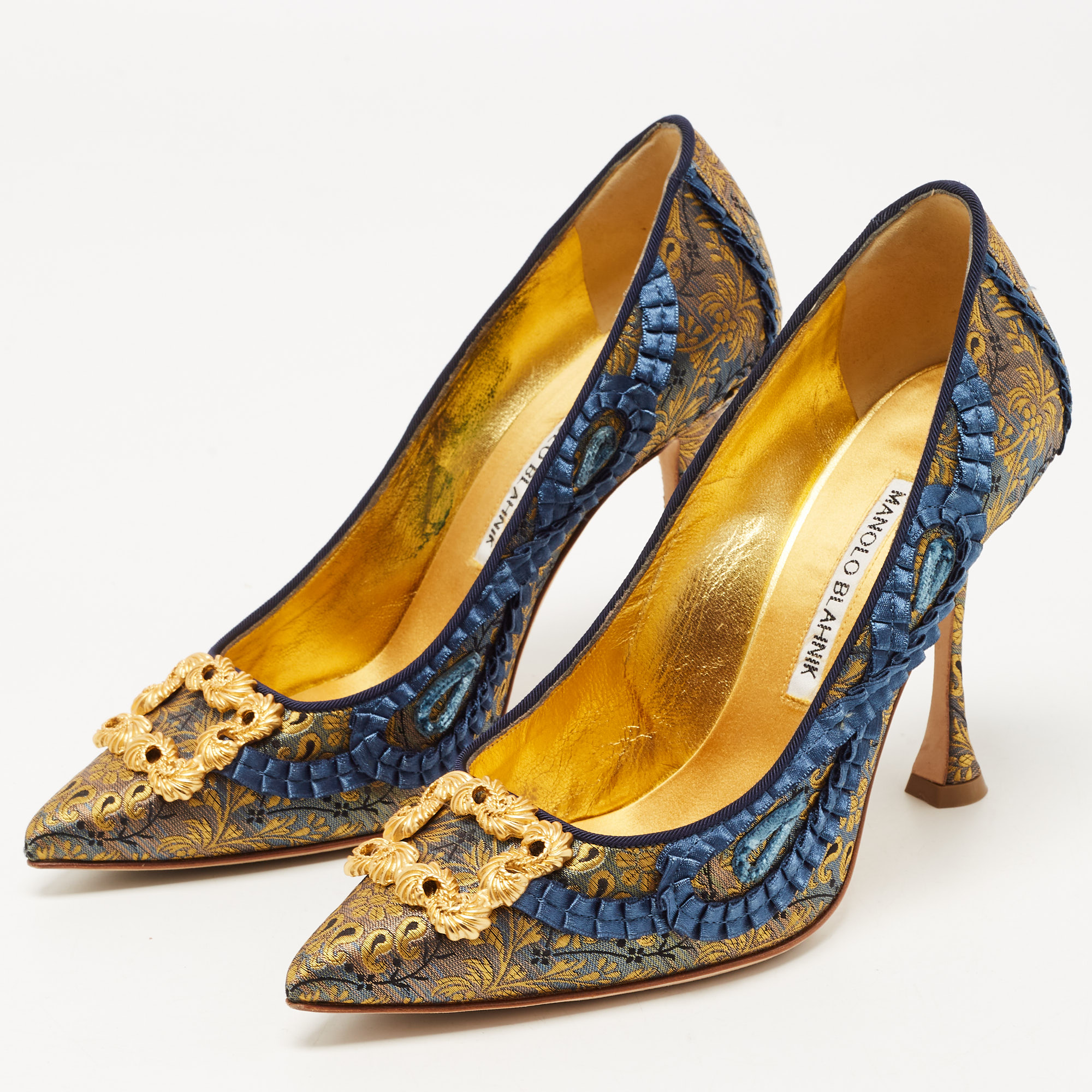 

Manolo Blahnik Blue/Gold Brocade Fabric Buckle Pumps Size