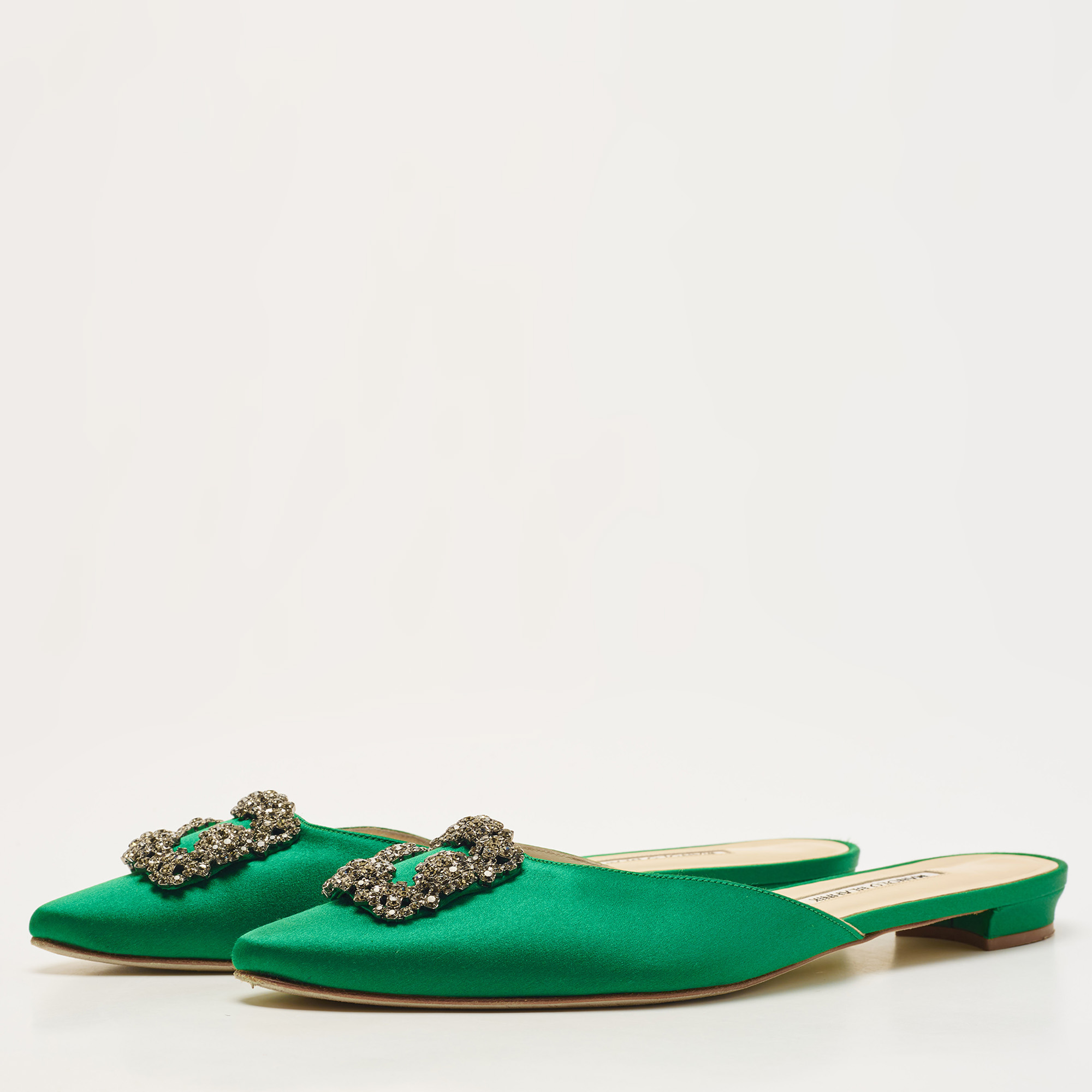 

Manolo Blahnik Green Satin Hangisi Crystal Embellished Flat Mules Size