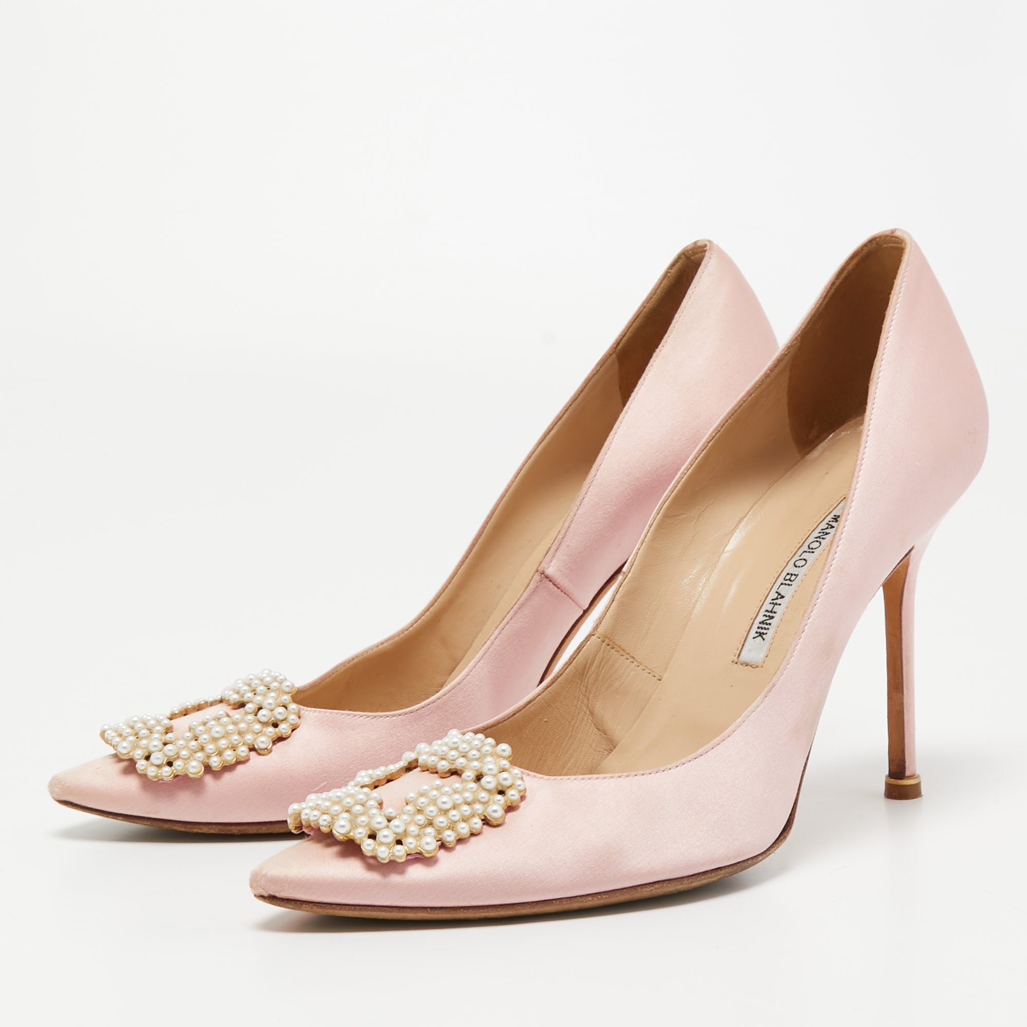 

Manolo Blahnik Pink Satin Hangisi Embellished Pointed Toe Pumps Size