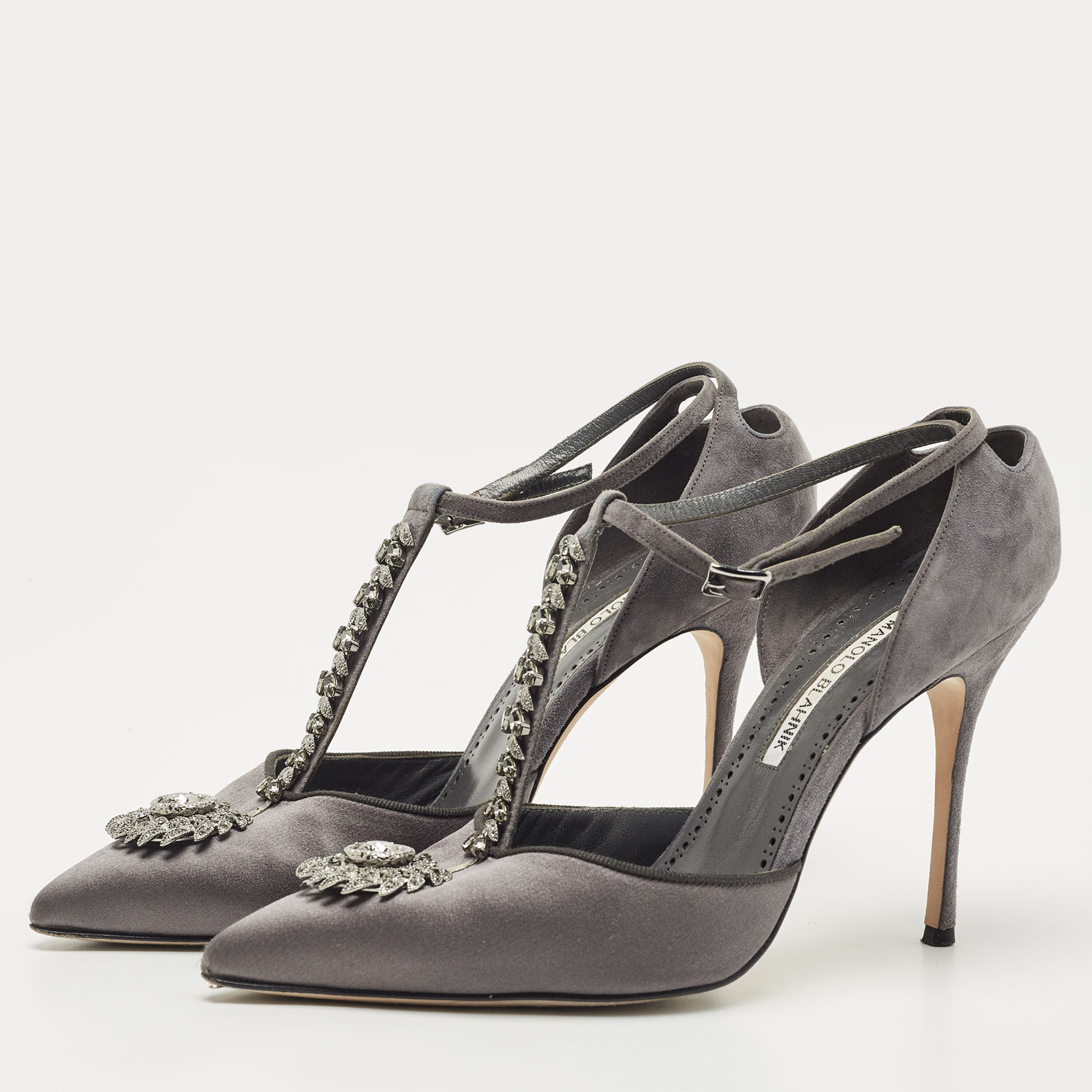 

Manolo Blahnik Grey Satin and Suede Eridania Pumps Size